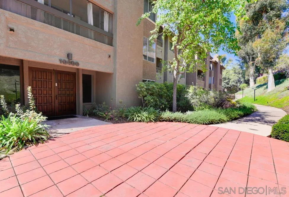 Photo #3: 250023797 Listing 