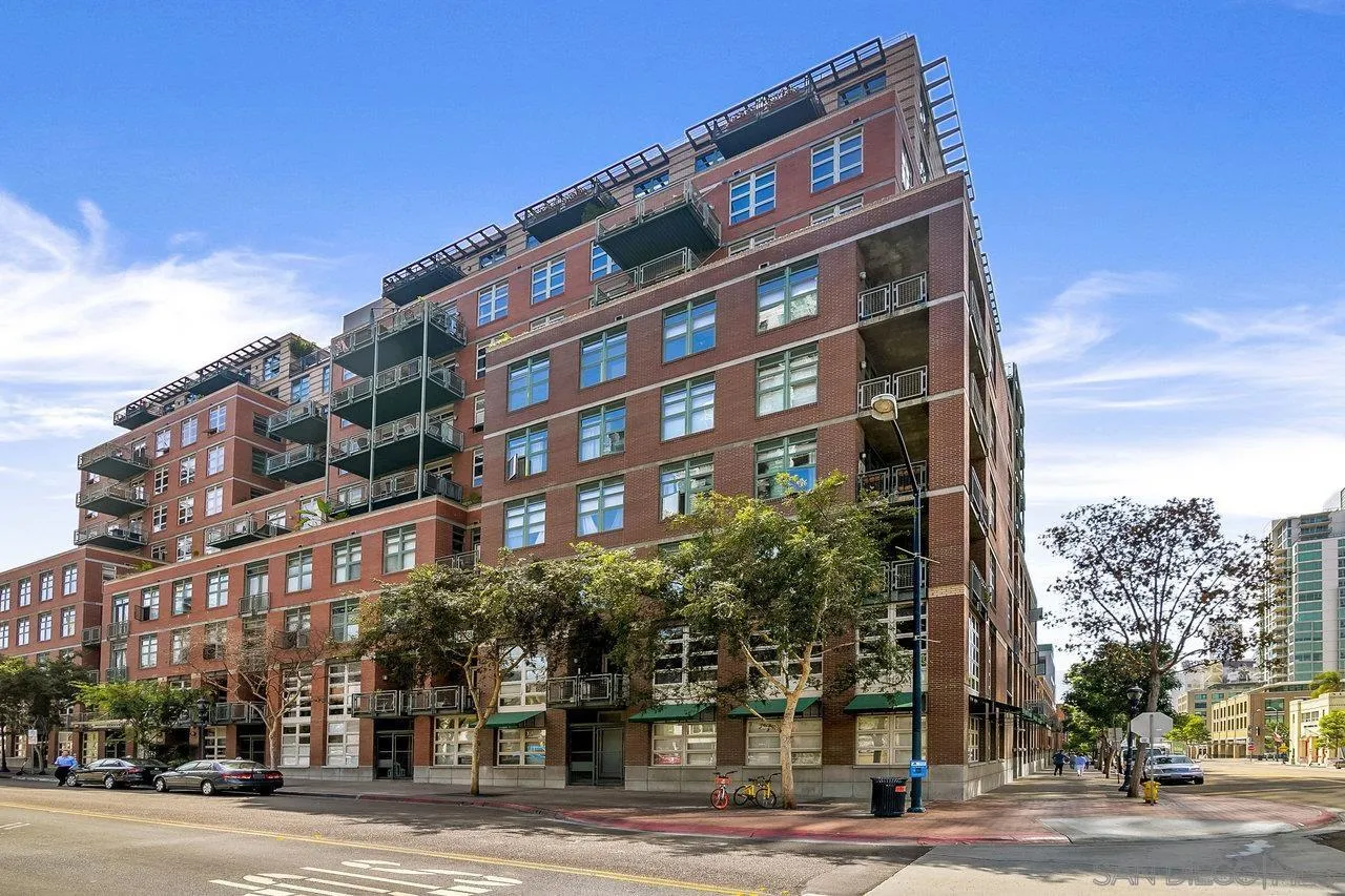 Photo #2: 250023798 Listing 