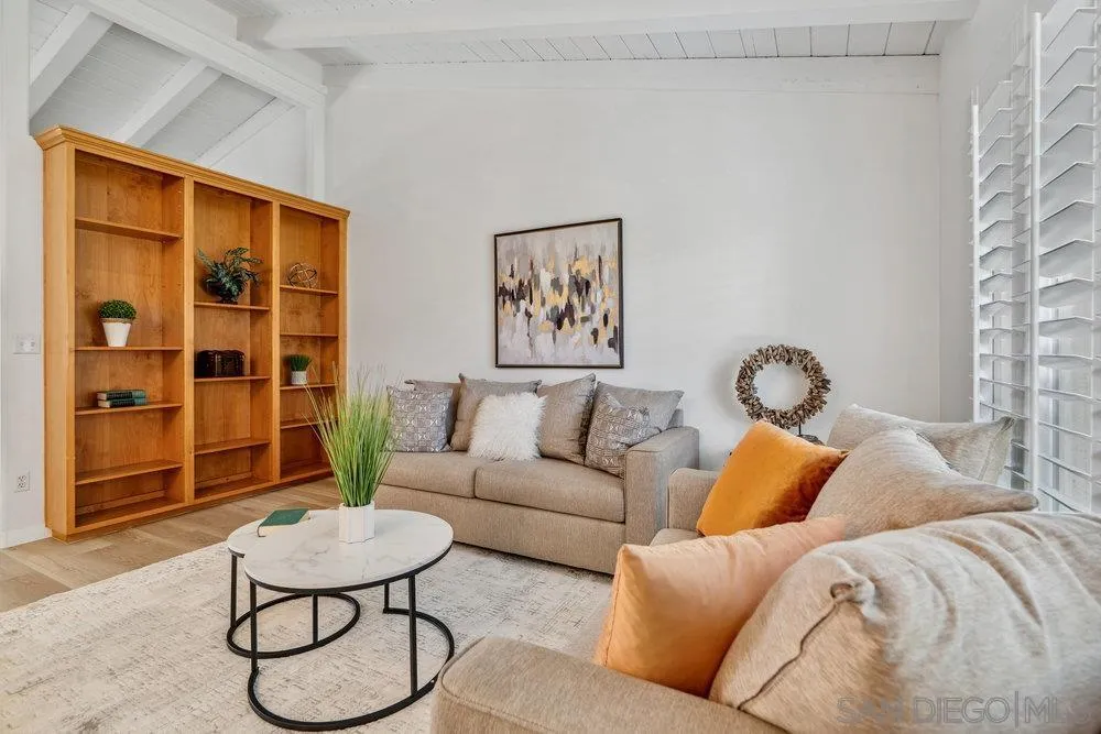 Photo #6: 250023829 Listing 