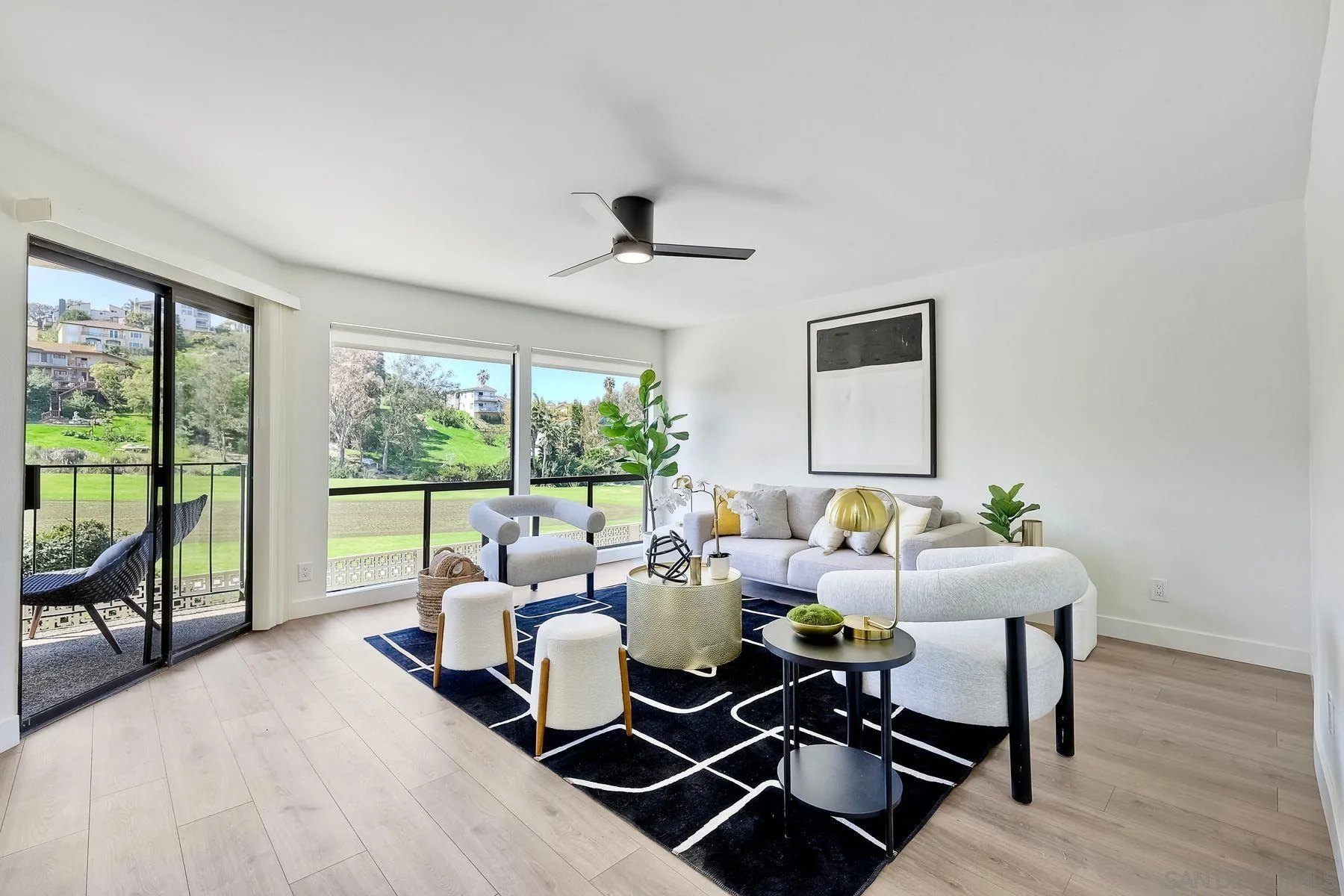 Photo #2: 250023855 Listing 