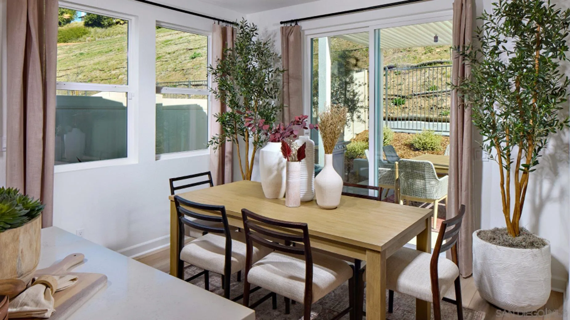 Photo #4: 250023925 Listing 