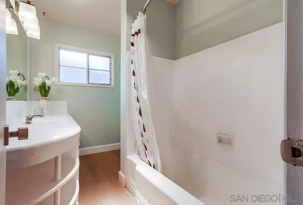 https://cdn.realtyfeed.com/cdn/127/250023938/24cf0c5d09bc7adf1b66bd4751538f4f.webp