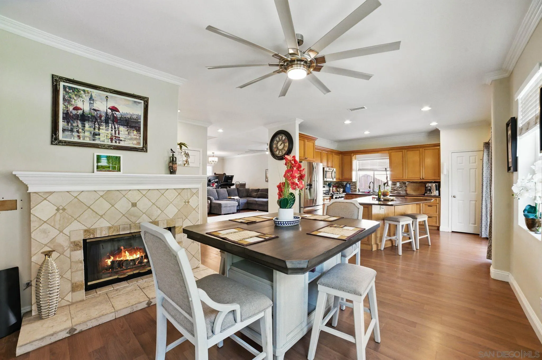 https://cdn.realtyfeed.com/cdn/127/250023963/434de18d3f31ca0a3ad9f495cee65b22.webp