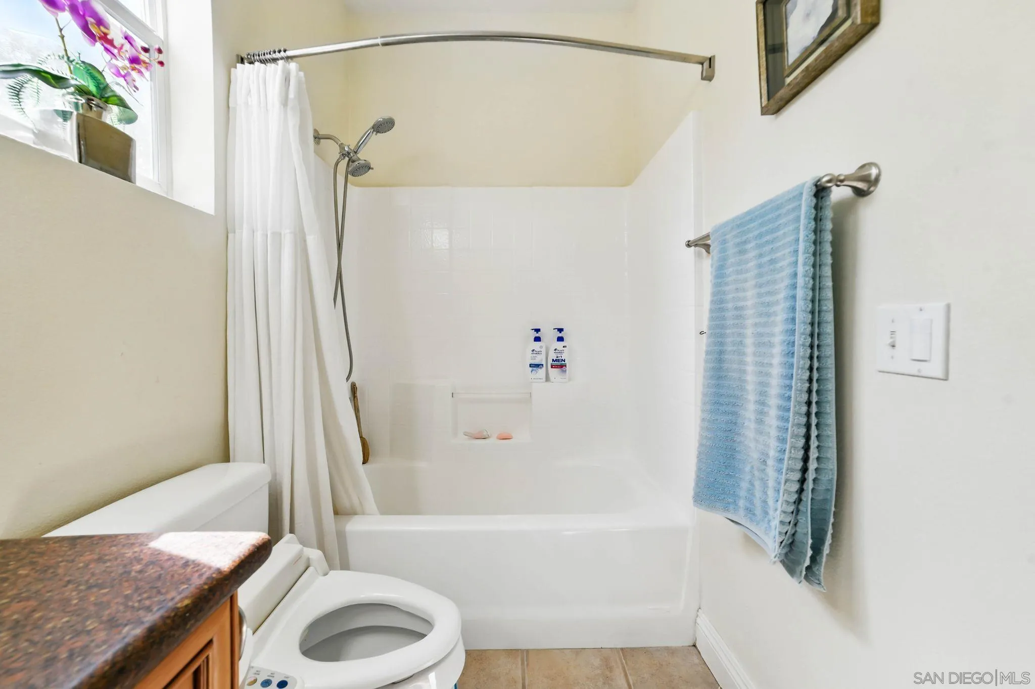 https://cdn.realtyfeed.com/cdn/127/250023963/7c70721927e16e0df37c6434ae960237.webp