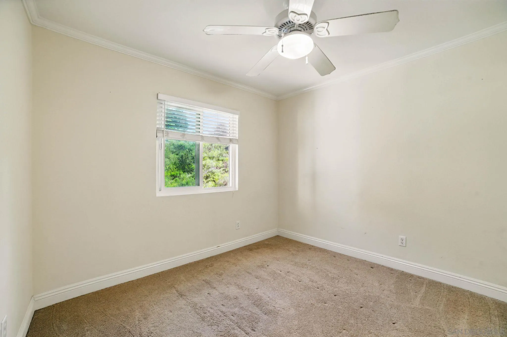 https://cdn.realtyfeed.com/cdn/127/250023963/9a2a90507e5cb453e36d3f6ca04fc0d4.webp