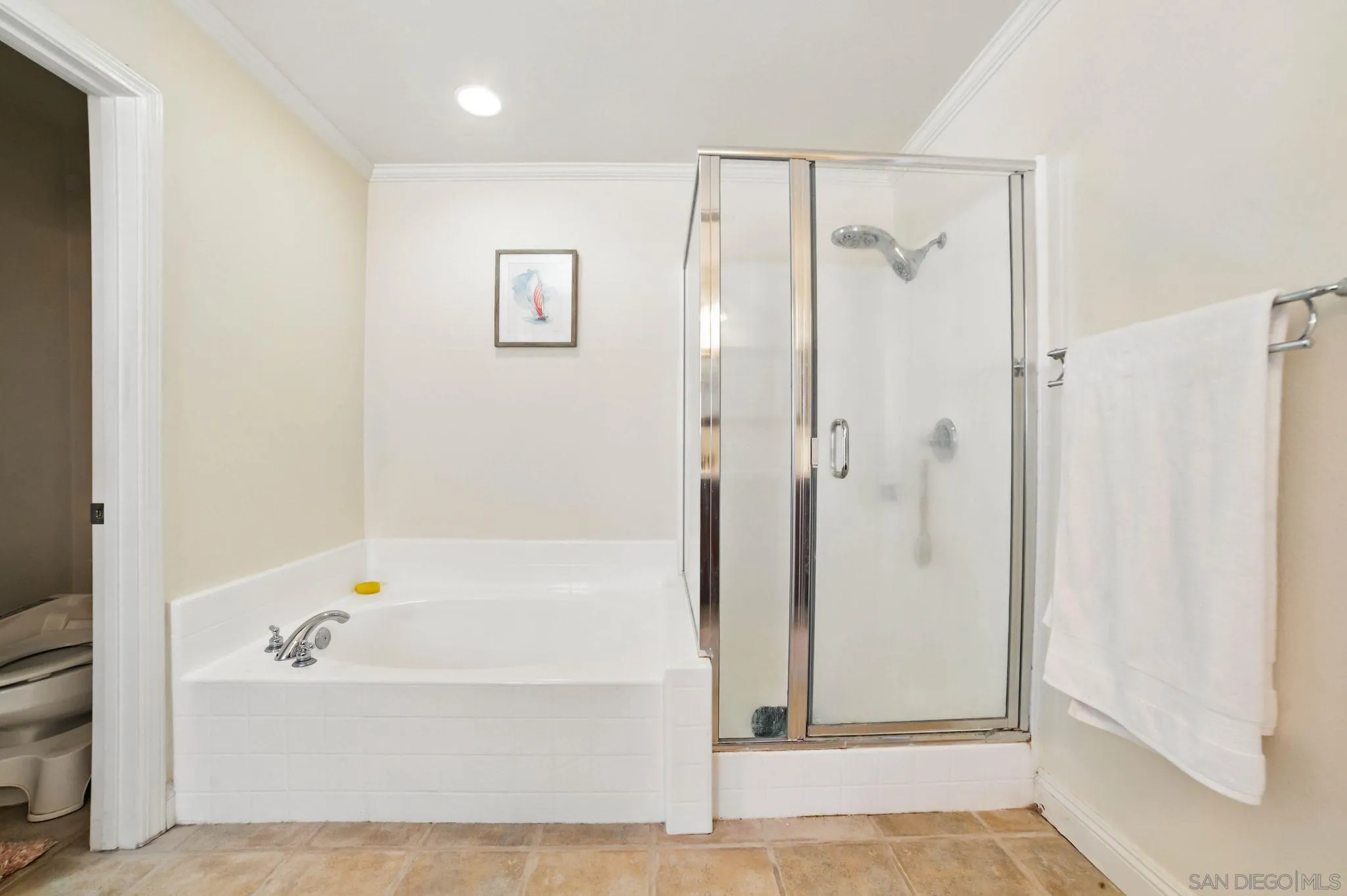 https://cdn.realtyfeed.com/cdn/127/250023963/cde0b0fbeec422f61d218fc4dc51407e.webp