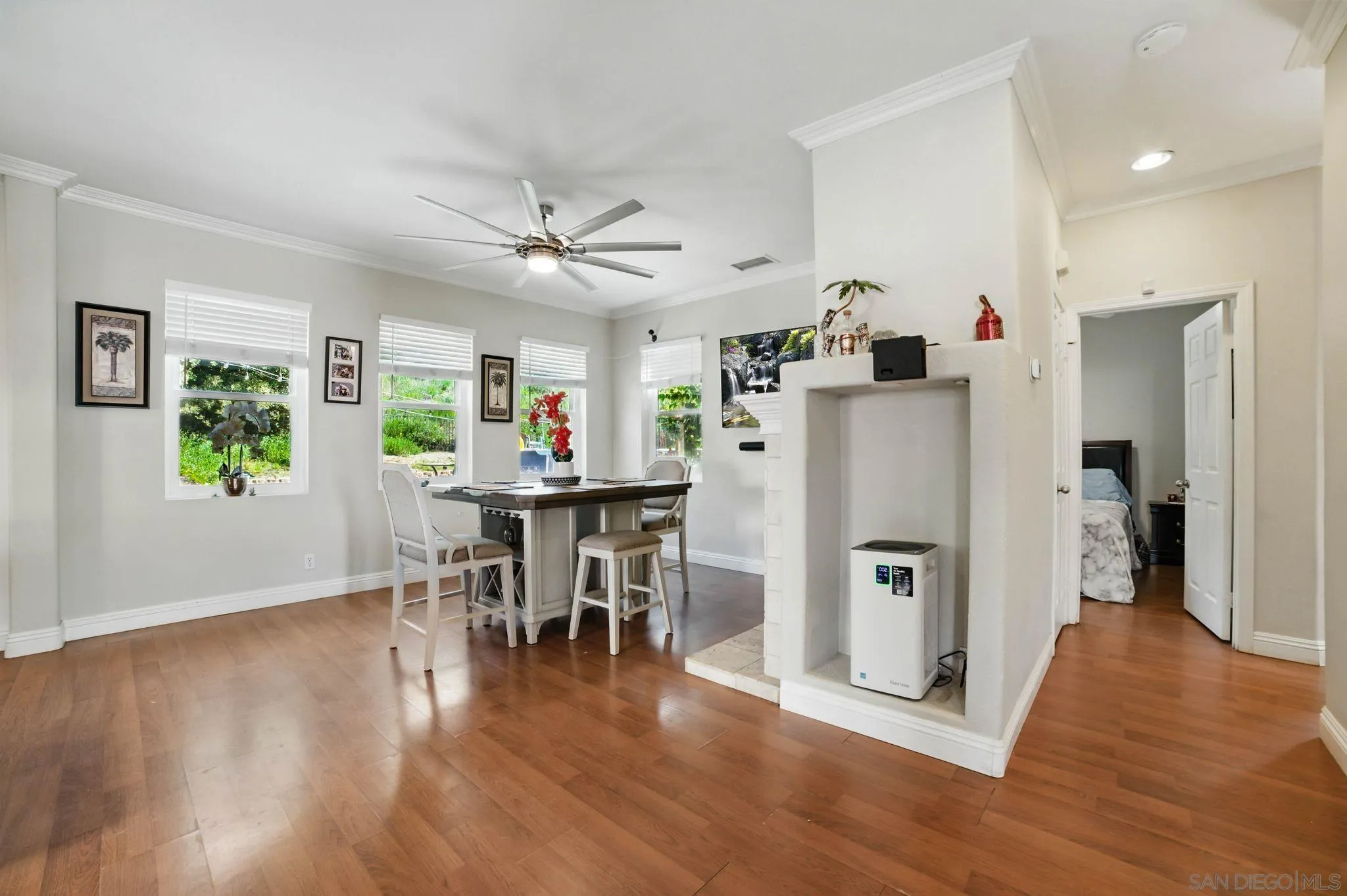 https://cdn.realtyfeed.com/cdn/127/250023963/ed27baba4530dad3ebf3f64d5bfbf1c1.webp