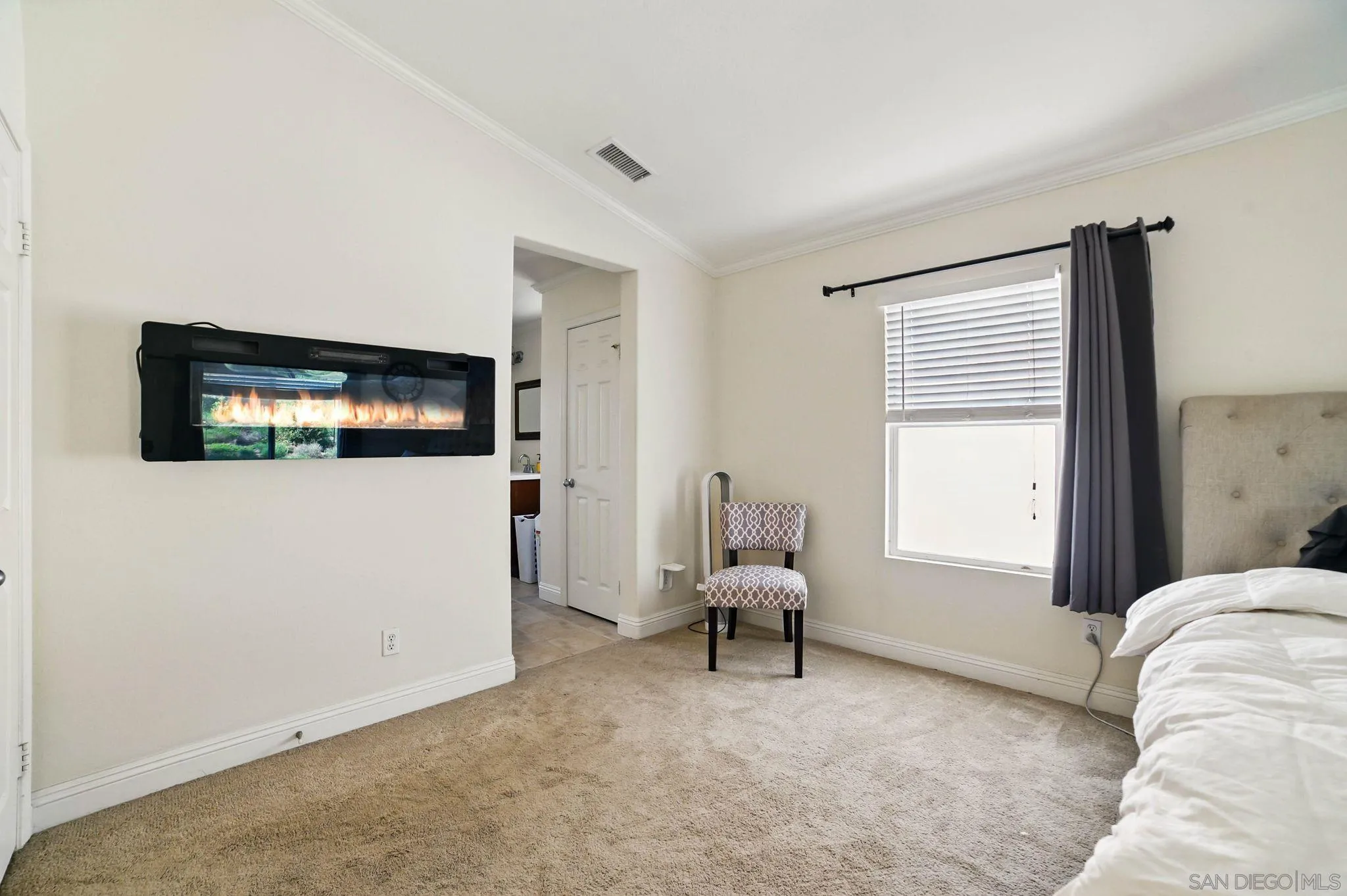 https://cdn.realtyfeed.com/cdn/127/250023963/ed95cab15475839dfcdbbf42f024a9a1.webp