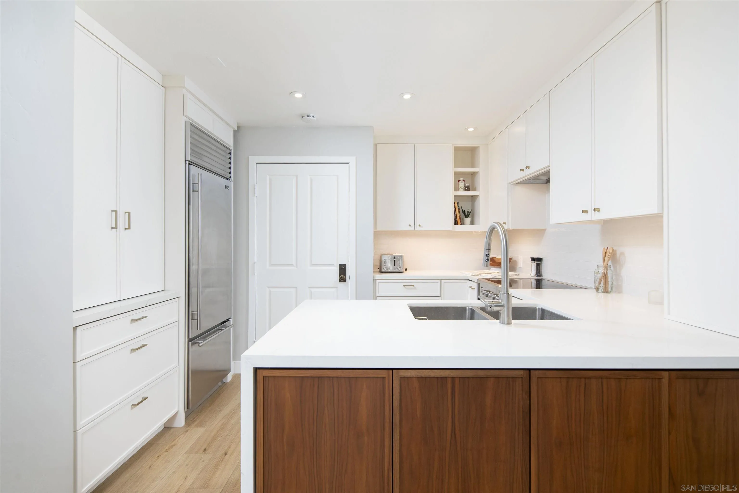 Photo #9: 250023984 Listing: Photo #9