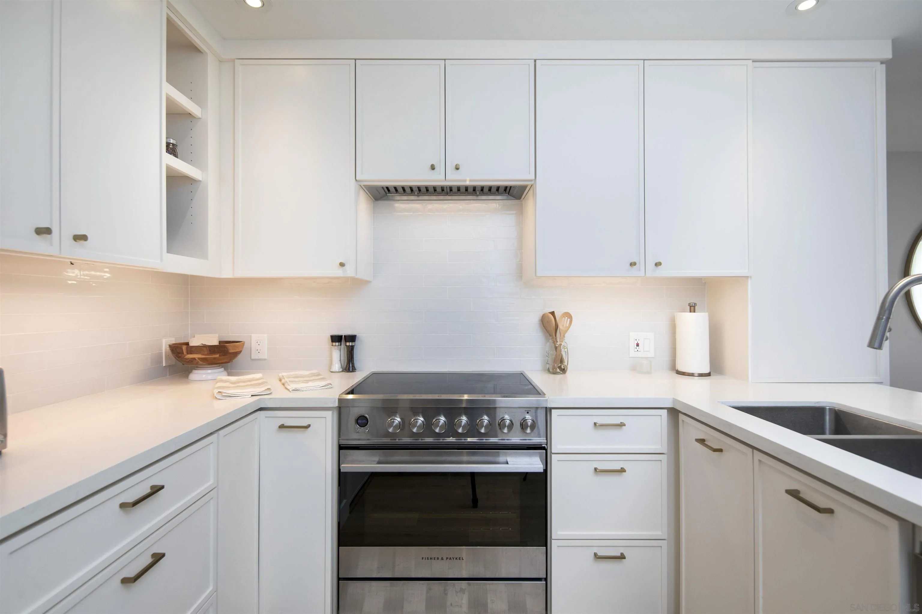 Photo #5: 250023984 Listing 