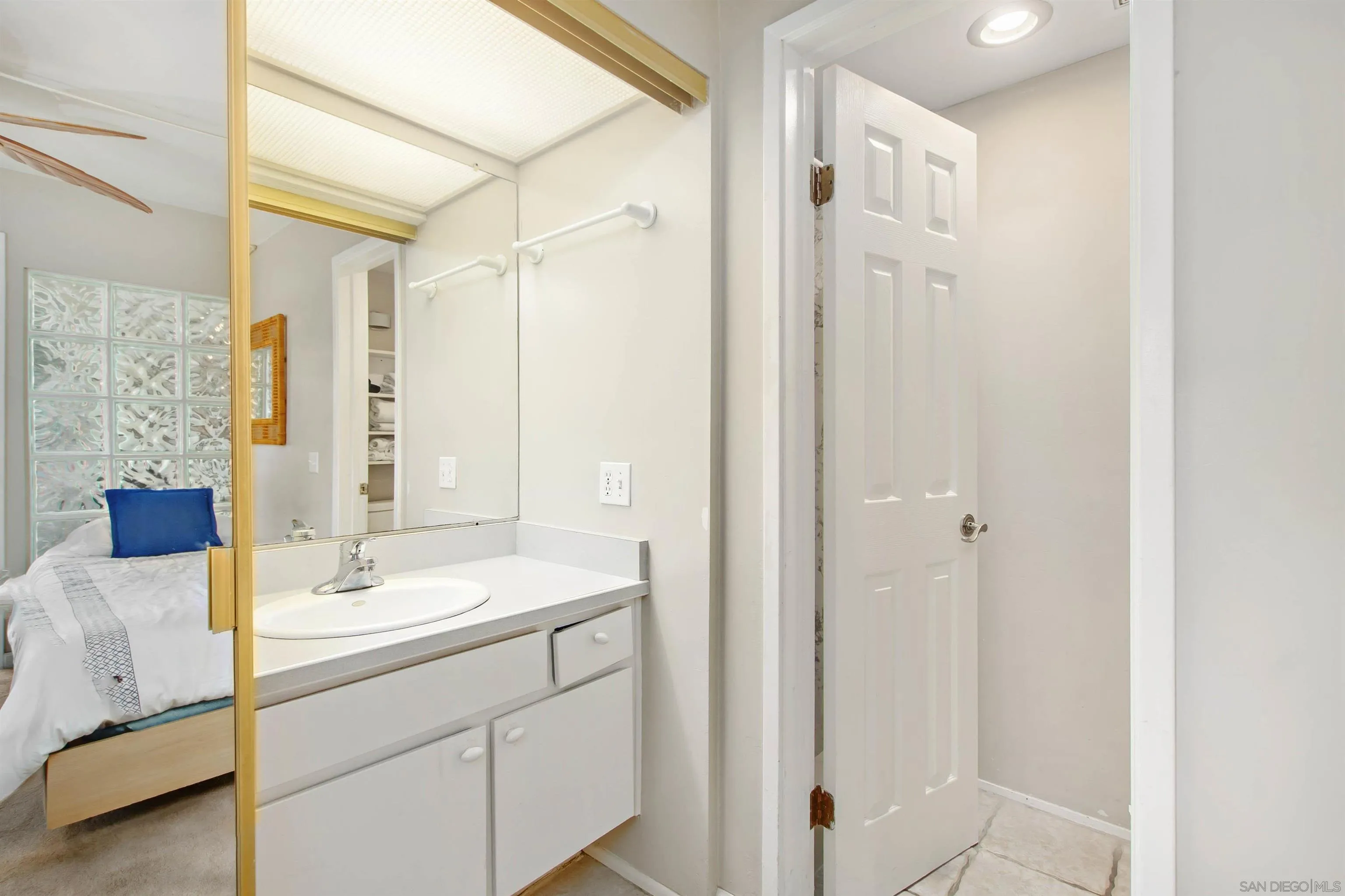 Photo #14: 250023996 Listing: Photo #14