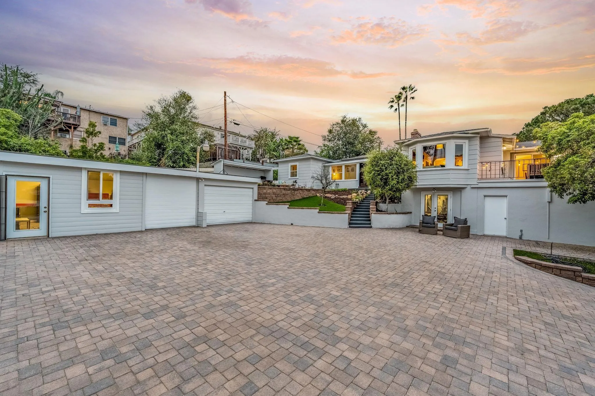 https://cdn.realtyfeed.com/cdn/127/250024051/b538e6f999e989cfab38fc4b58809b8f.webp