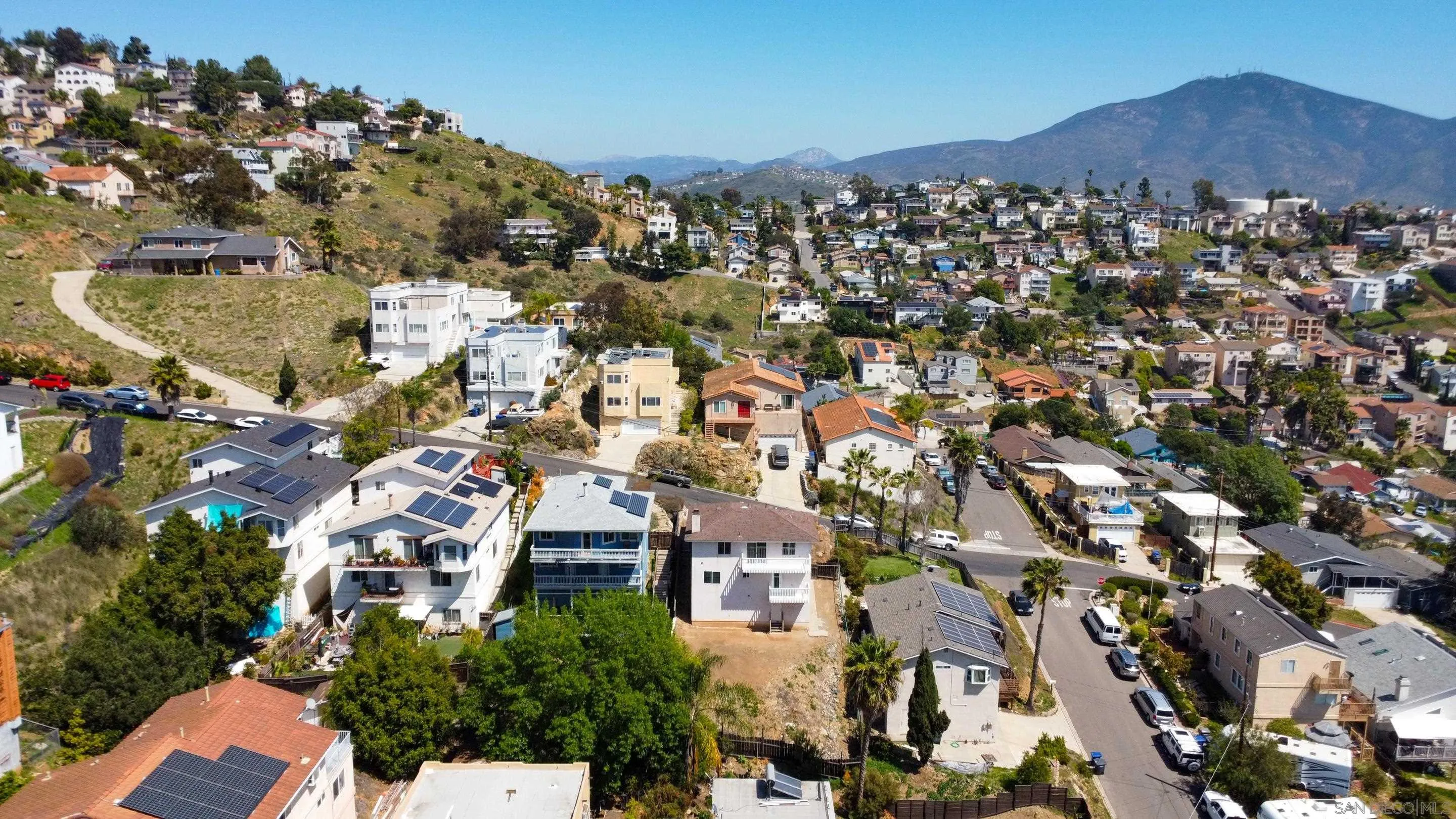 https://cdn.realtyfeed.com/cdn/127/250024053/0e80613faf4fba607d0e46b03dc109ab.webp