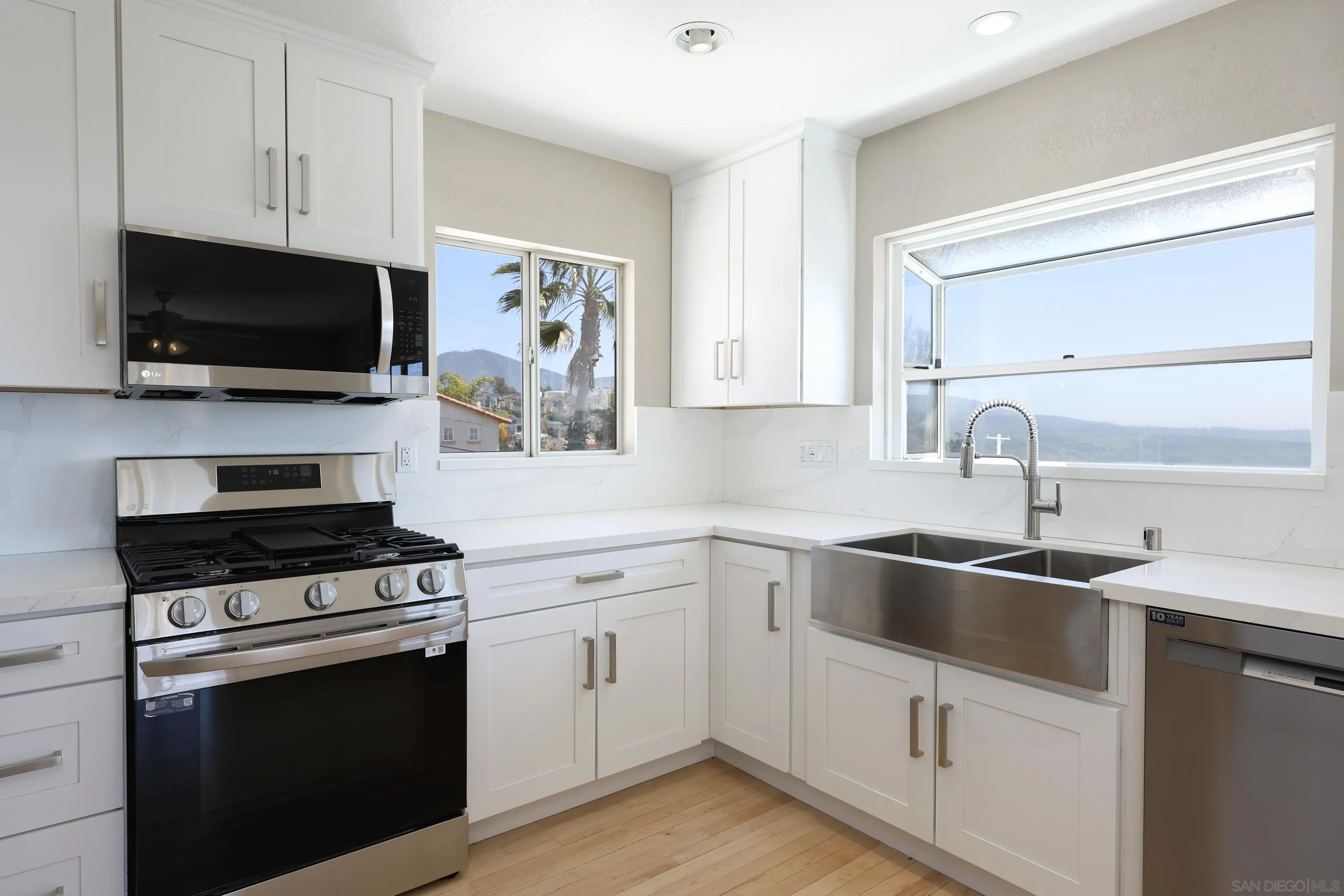 https://cdn.realtyfeed.com/cdn/127/250024053/4411094cc71e687450d709c52e5b67e4.webp