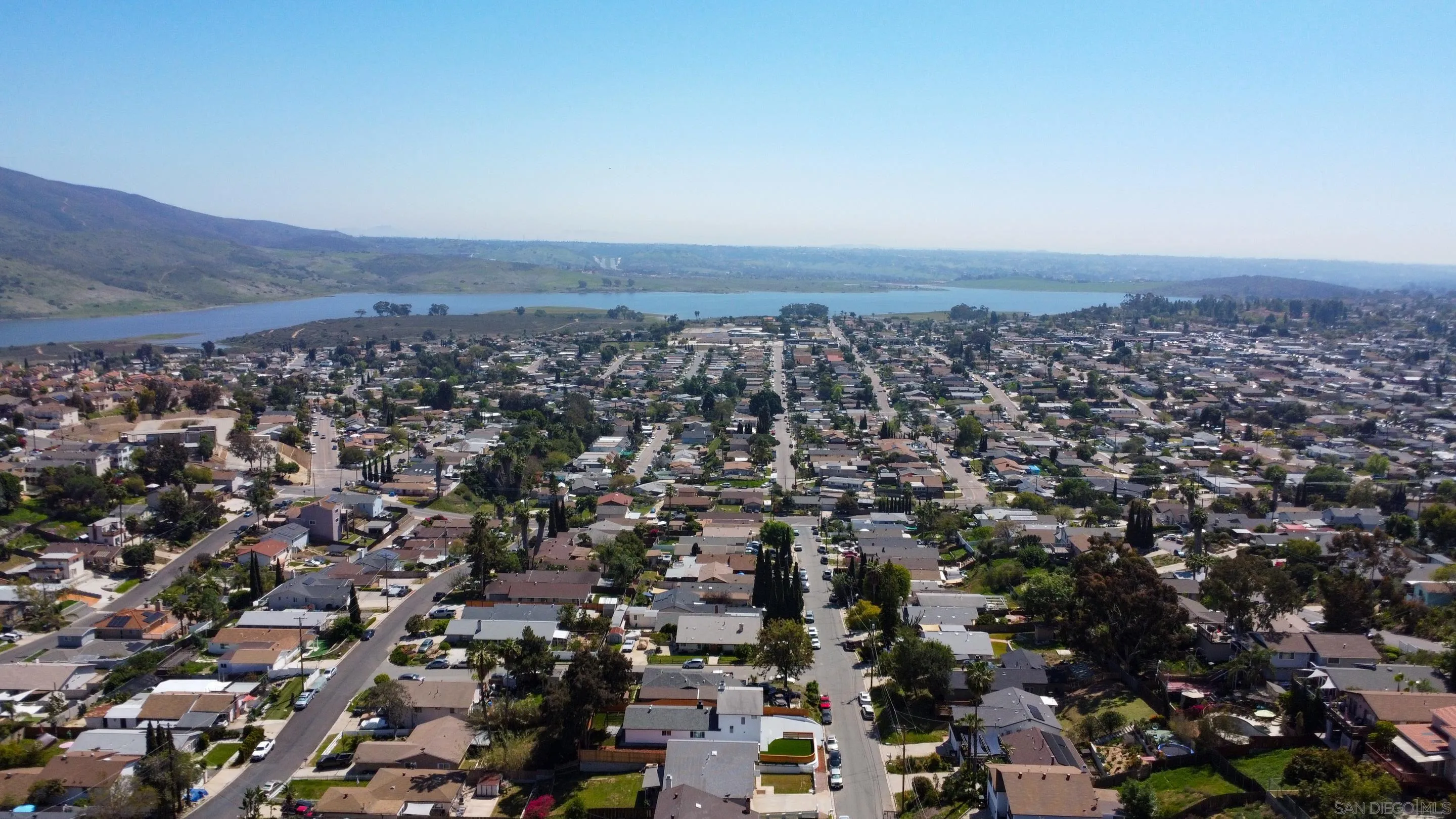 https://cdn.realtyfeed.com/cdn/127/250024053/79a1fa4c4f7e630c9f5b3ad057f76fb6.webp