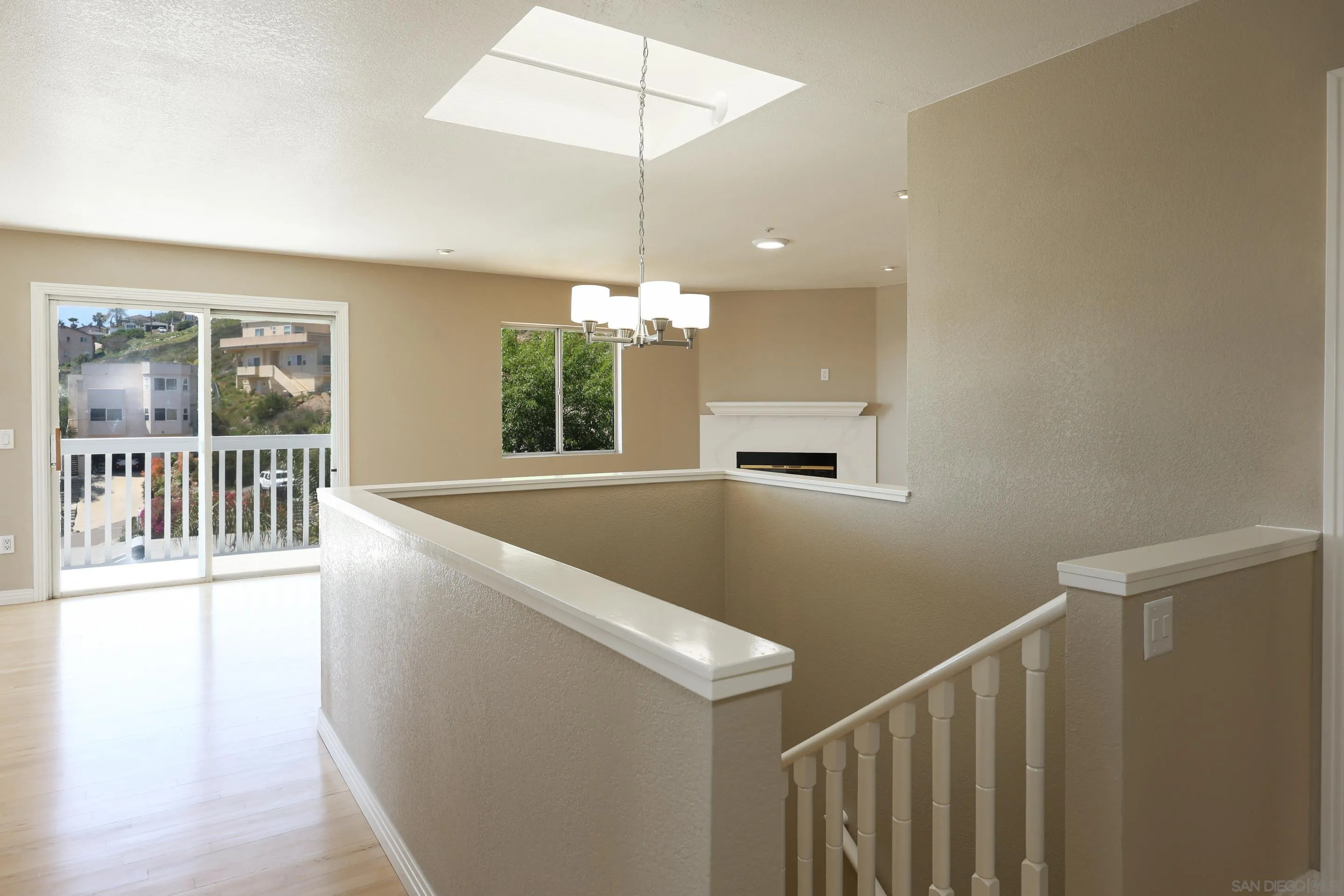 https://cdn.realtyfeed.com/cdn/127/250024053/79fae387ff06536a5672c534075c3fed.webp