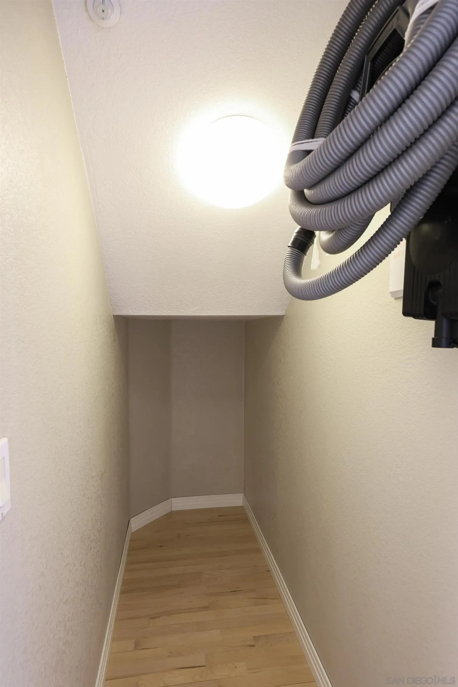 https://cdn.realtyfeed.com/cdn/127/250024053/7ee9ec9304be514c23f0f73c182e2154.webp