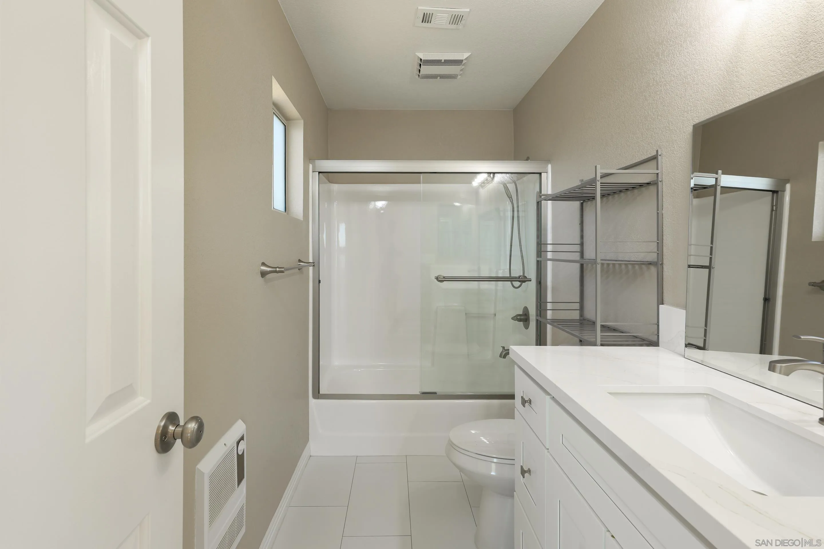 https://cdn.realtyfeed.com/cdn/127/250024053/a38830554e01fb3b8e1153706908ed8d.webp