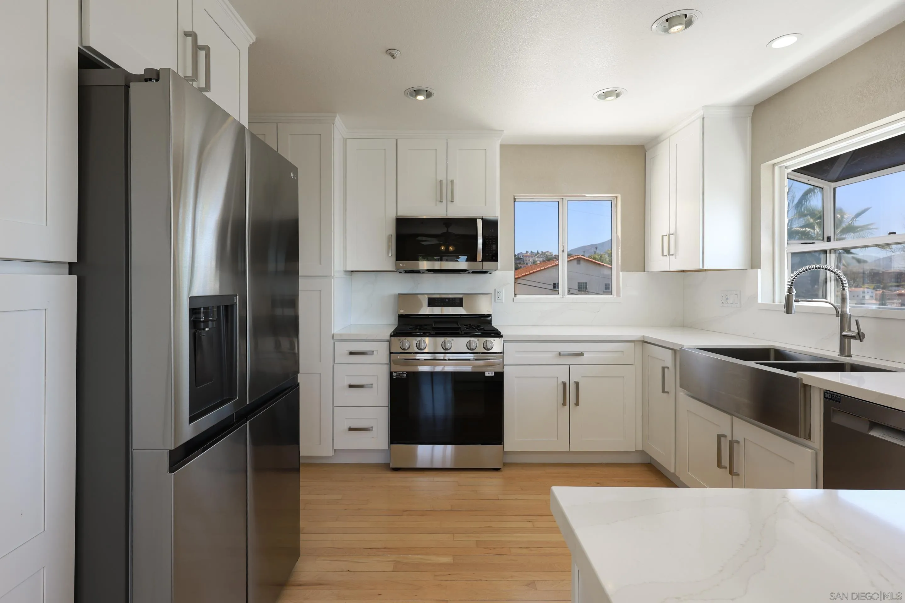https://cdn.realtyfeed.com/cdn/127/250024053/a8ccc0001daf7cbd21edb71a408afaae.webp