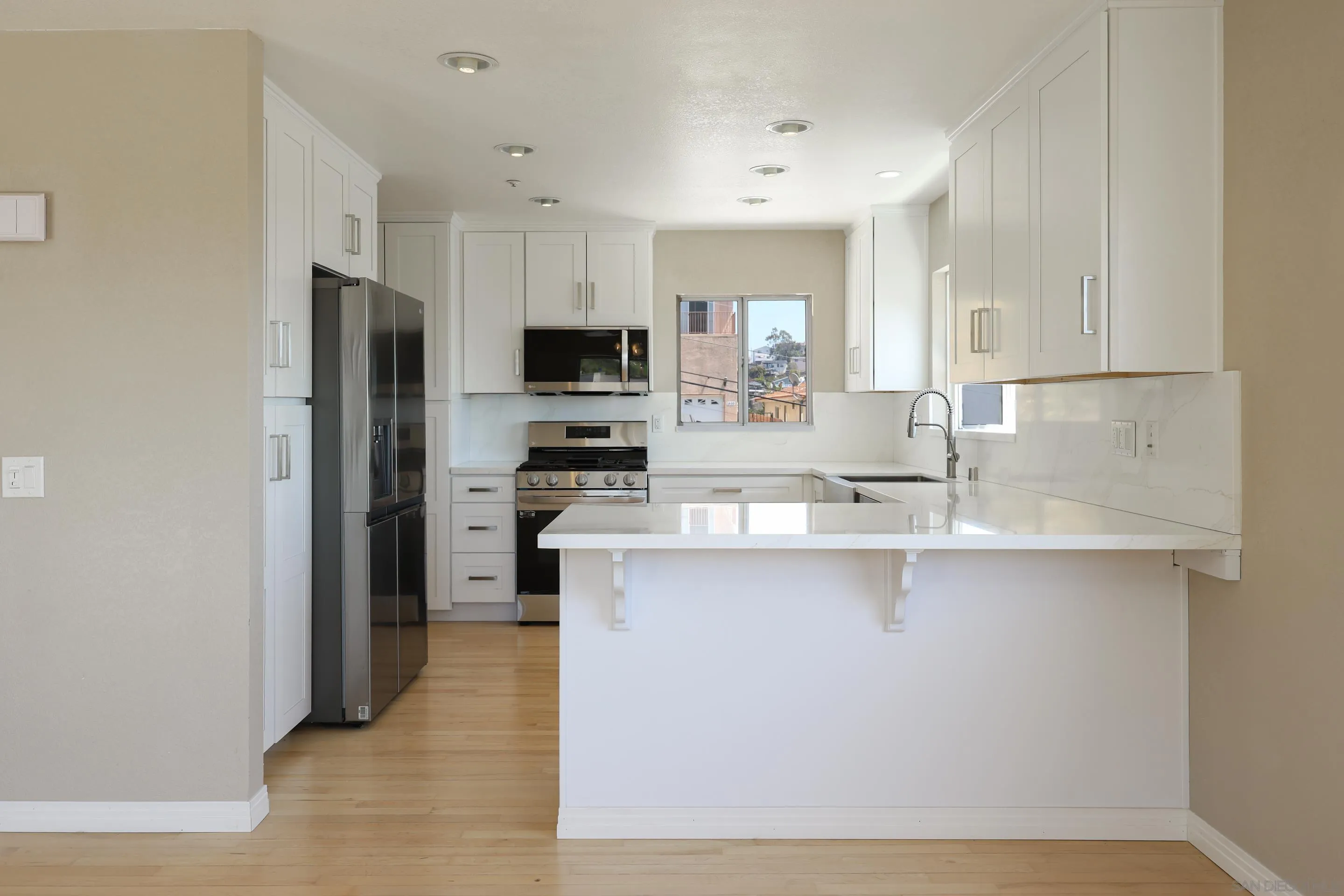 https://cdn.realtyfeed.com/cdn/127/250024053/d5faa41fe2cbddf3a5bd85ba1ae4fe6f.webp