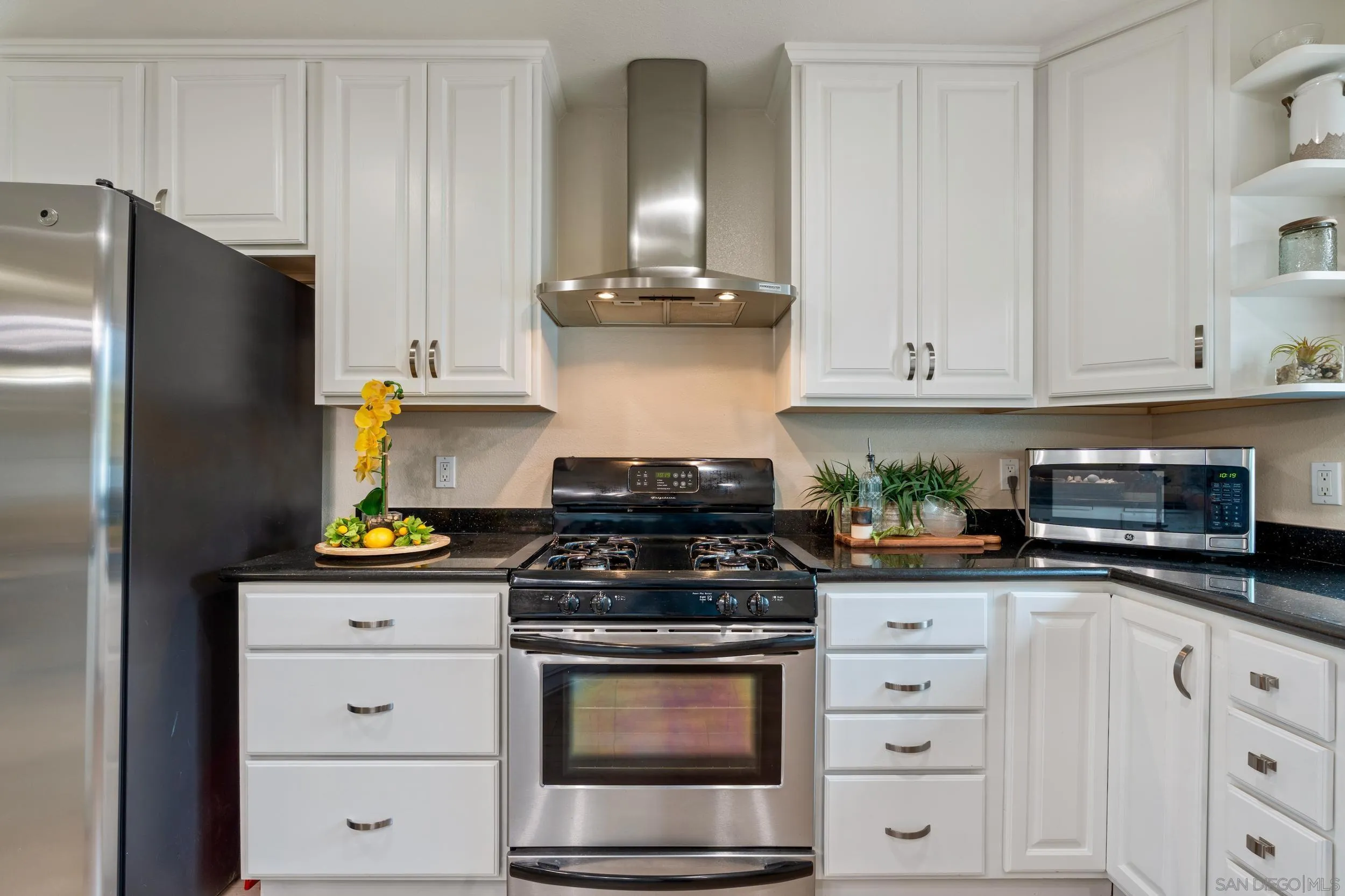 https://cdn.realtyfeed.com/cdn/127/250024102/261e1231918b0ff14f2fdcbc75671e2e.webp
