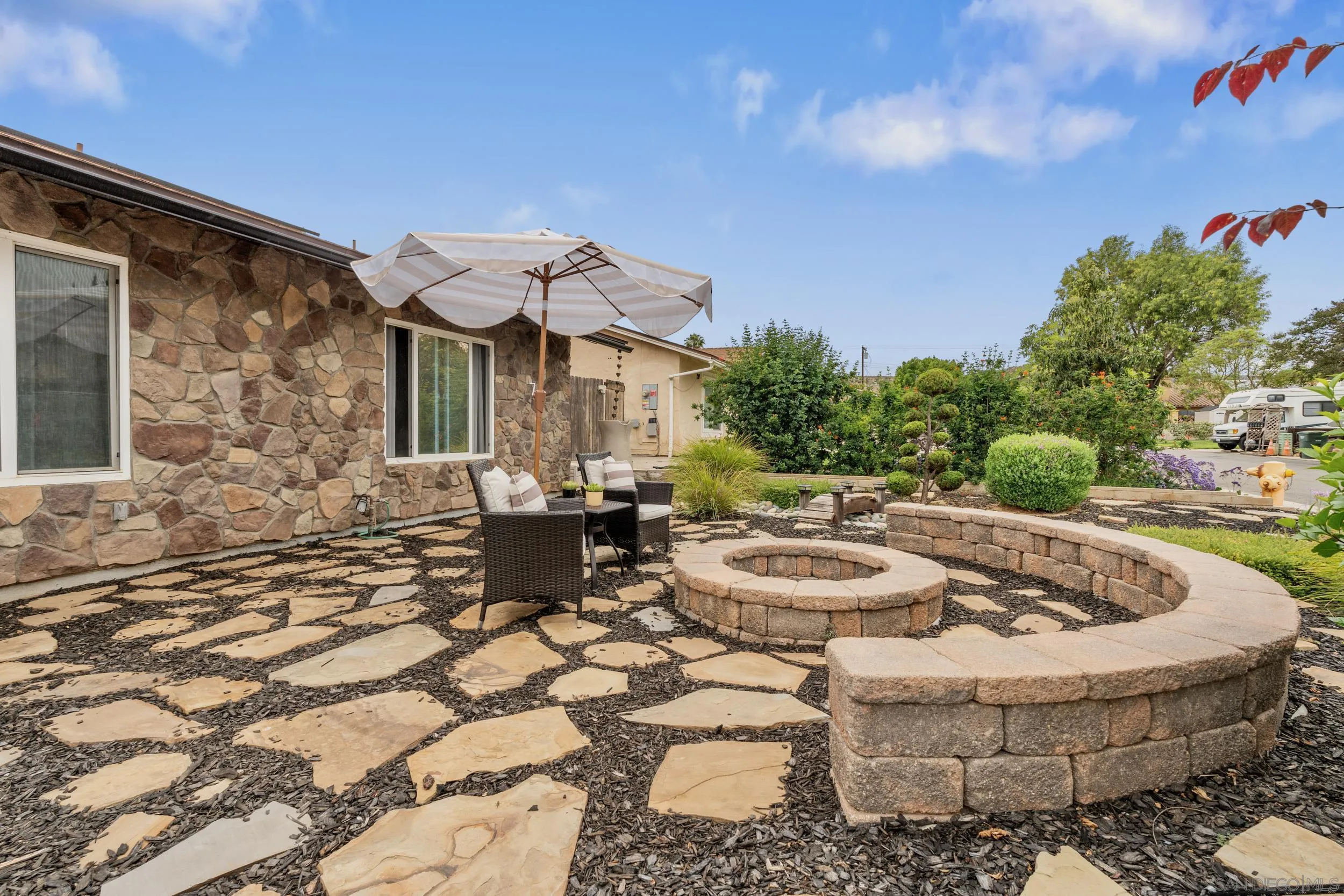 https://cdn.realtyfeed.com/cdn/127/250024102/2dc5c3d6fbeac675e2b536ceb4a26db3.webp