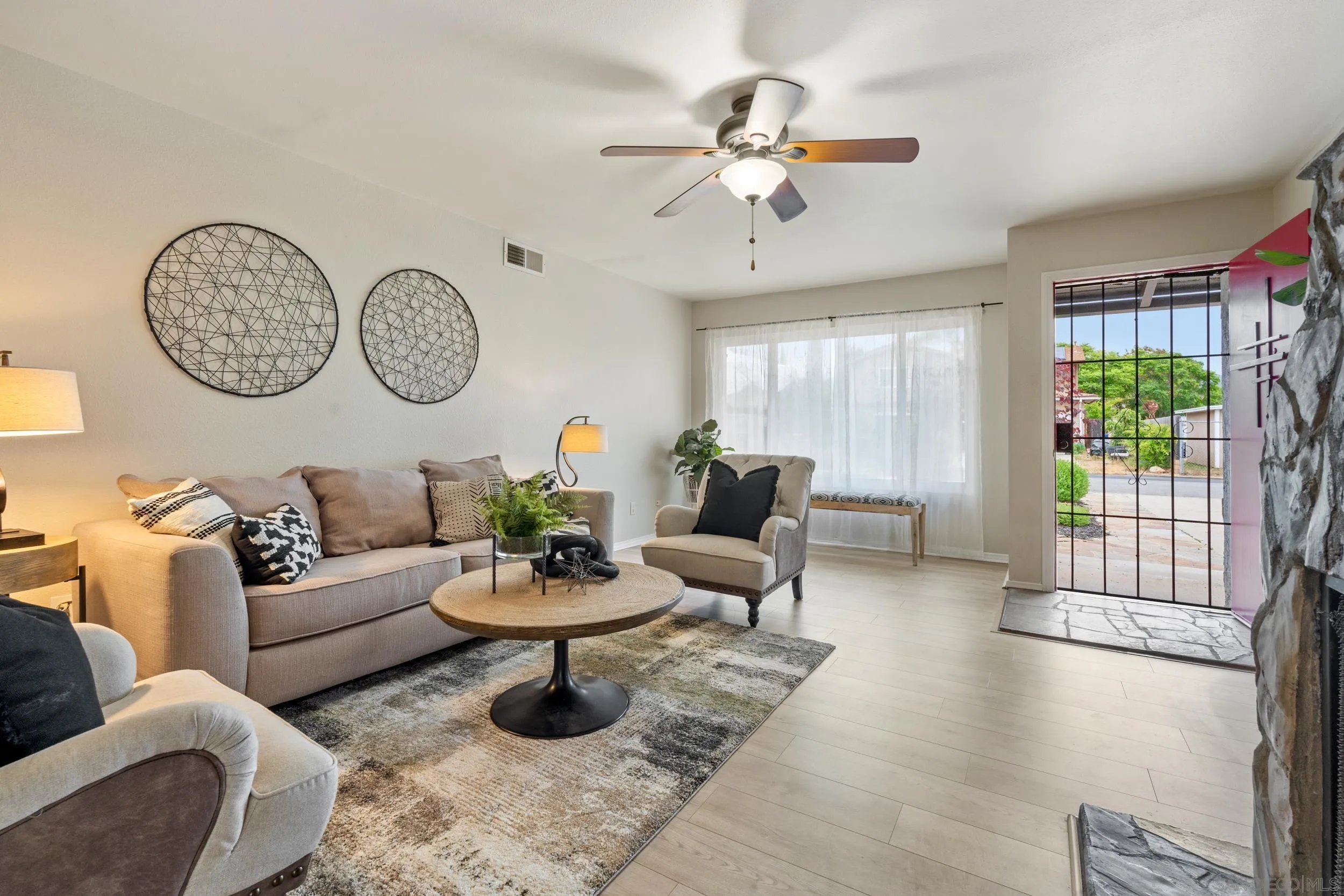 https://cdn.realtyfeed.com/cdn/127/250024102/365c319b705caf148009ac6e3140baca.webp