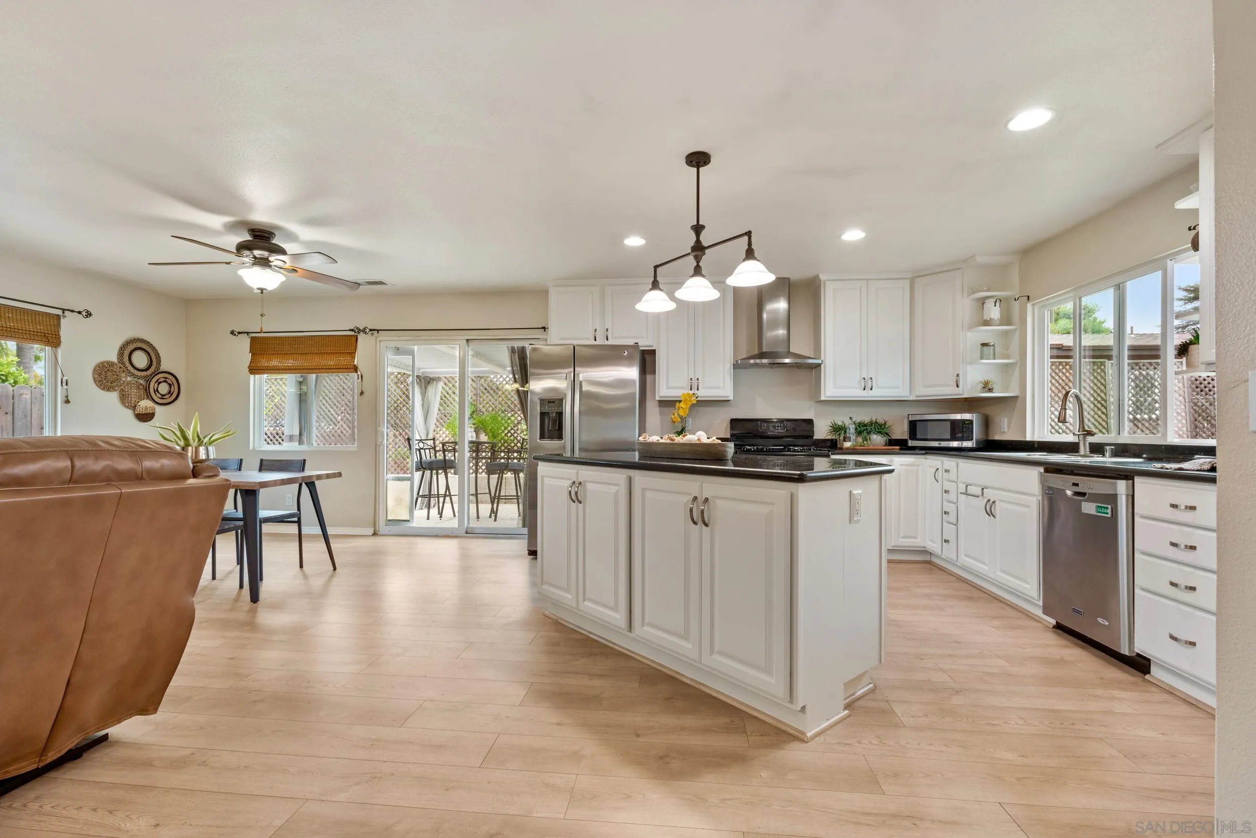 https://cdn.realtyfeed.com/cdn/127/250024102/668badc0fba89c452df3ded32eec63fc.webp
