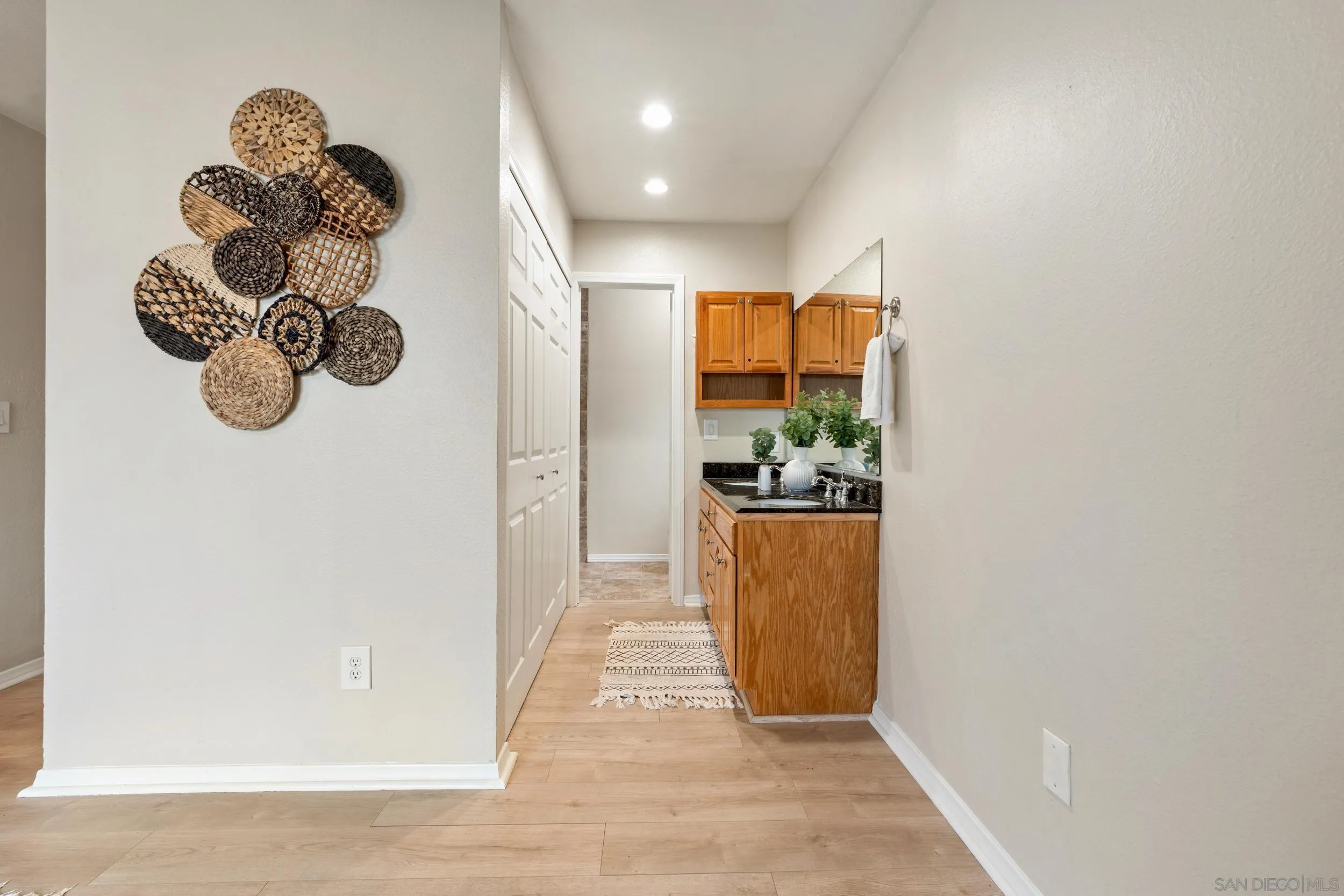 https://cdn.realtyfeed.com/cdn/127/250024102/ecf695546125b2afe9b6816864d4a6bf.webp