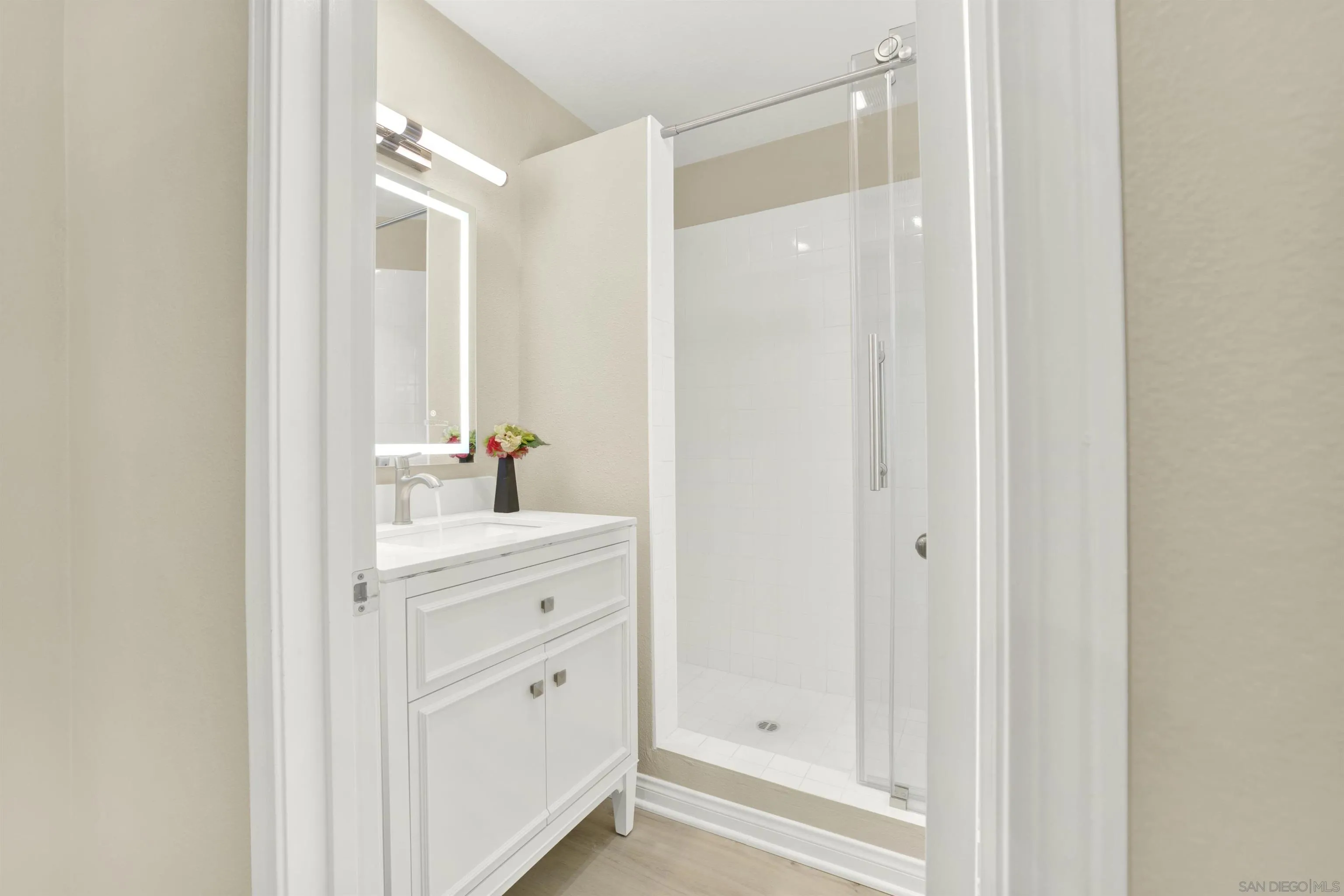 https://cdn.realtyfeed.com/cdn/127/250024104/1aab718e6ce0f4c354a2f3a536fd2058.webp