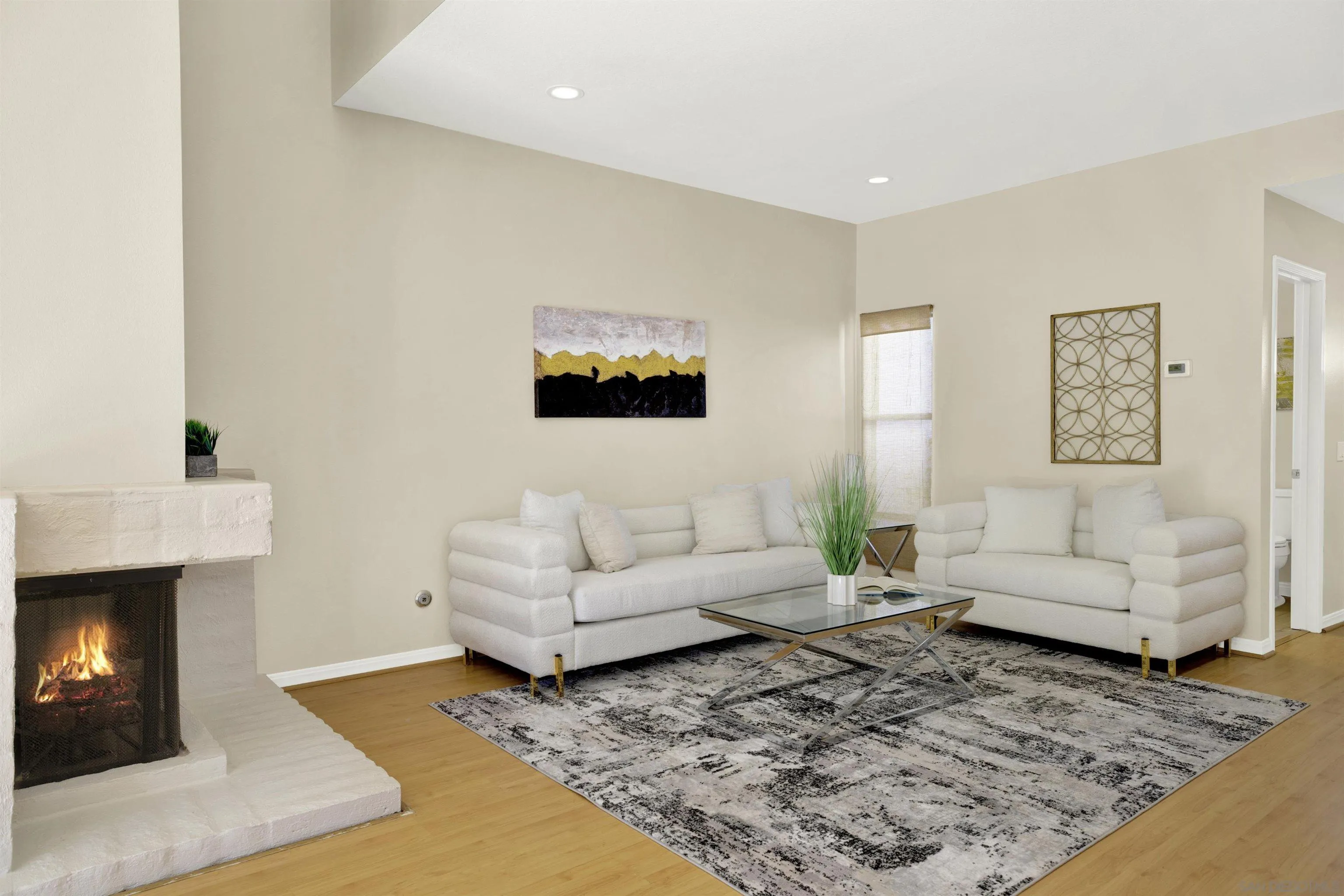 https://cdn.realtyfeed.com/cdn/127/250024104/35389bc66cc3412b119e535f7b7efdc9.webp