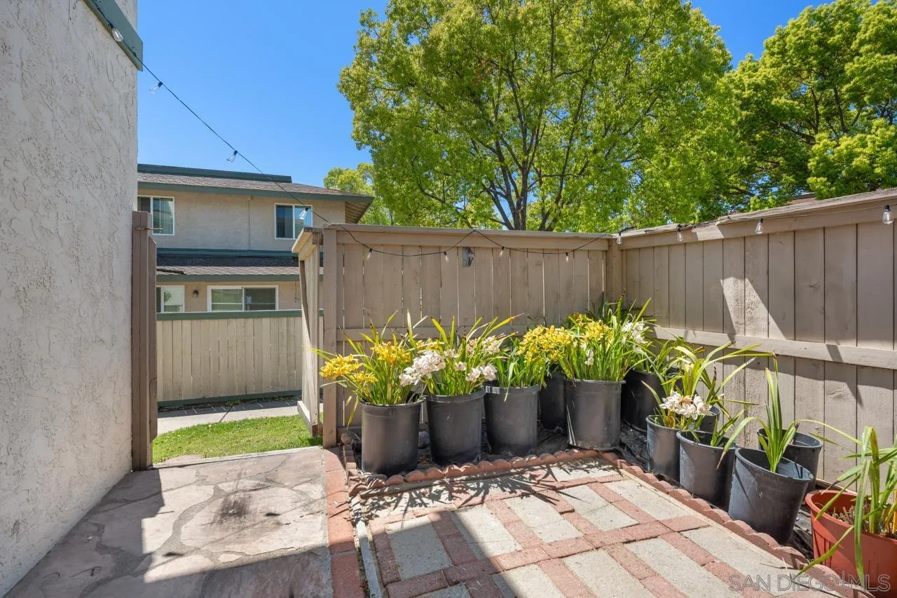 https://cdn.realtyfeed.com/cdn/127/250024140/52be833ee5d0f0aa15806578f064c965.webp