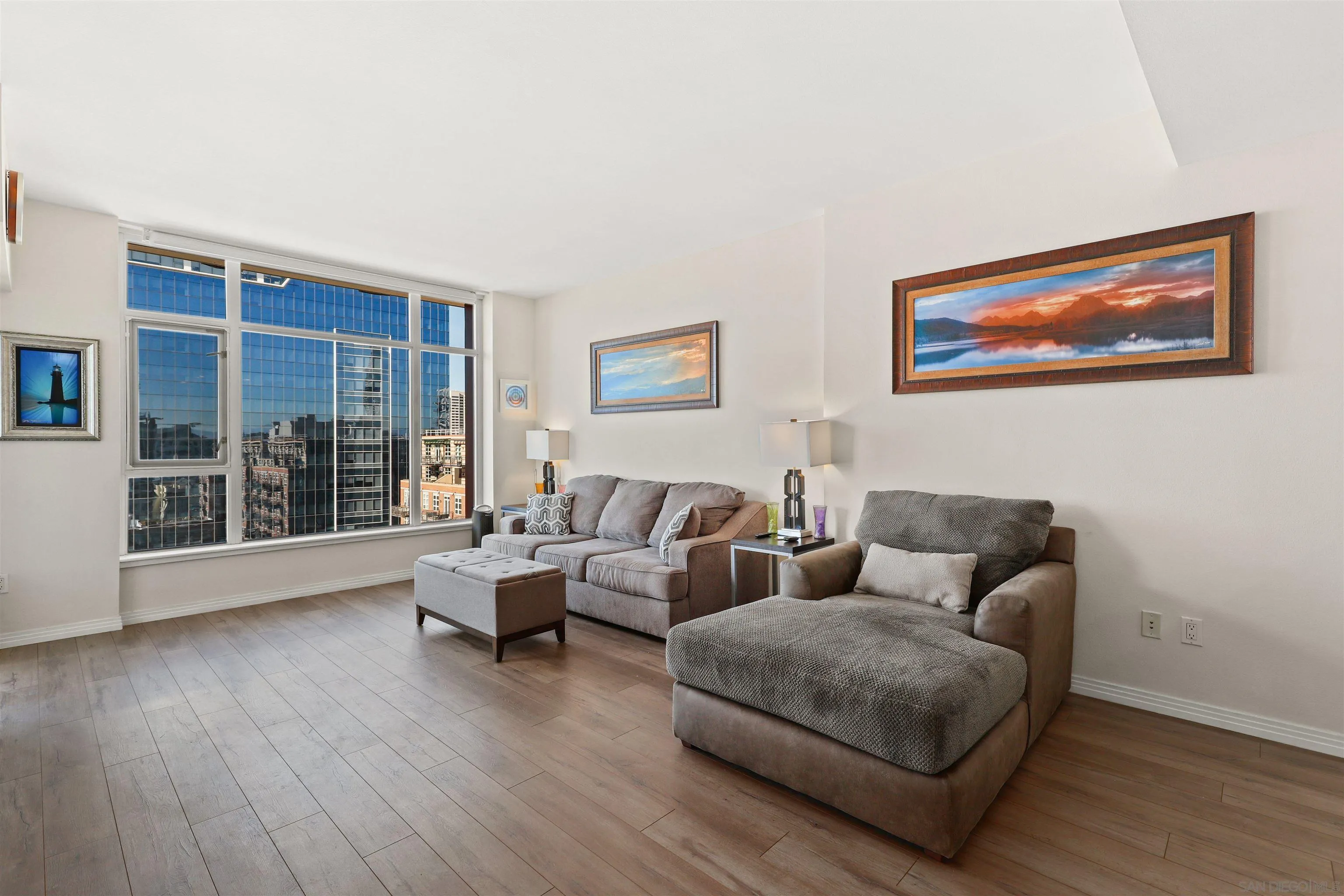 Photo #2: 250024161 Listing 