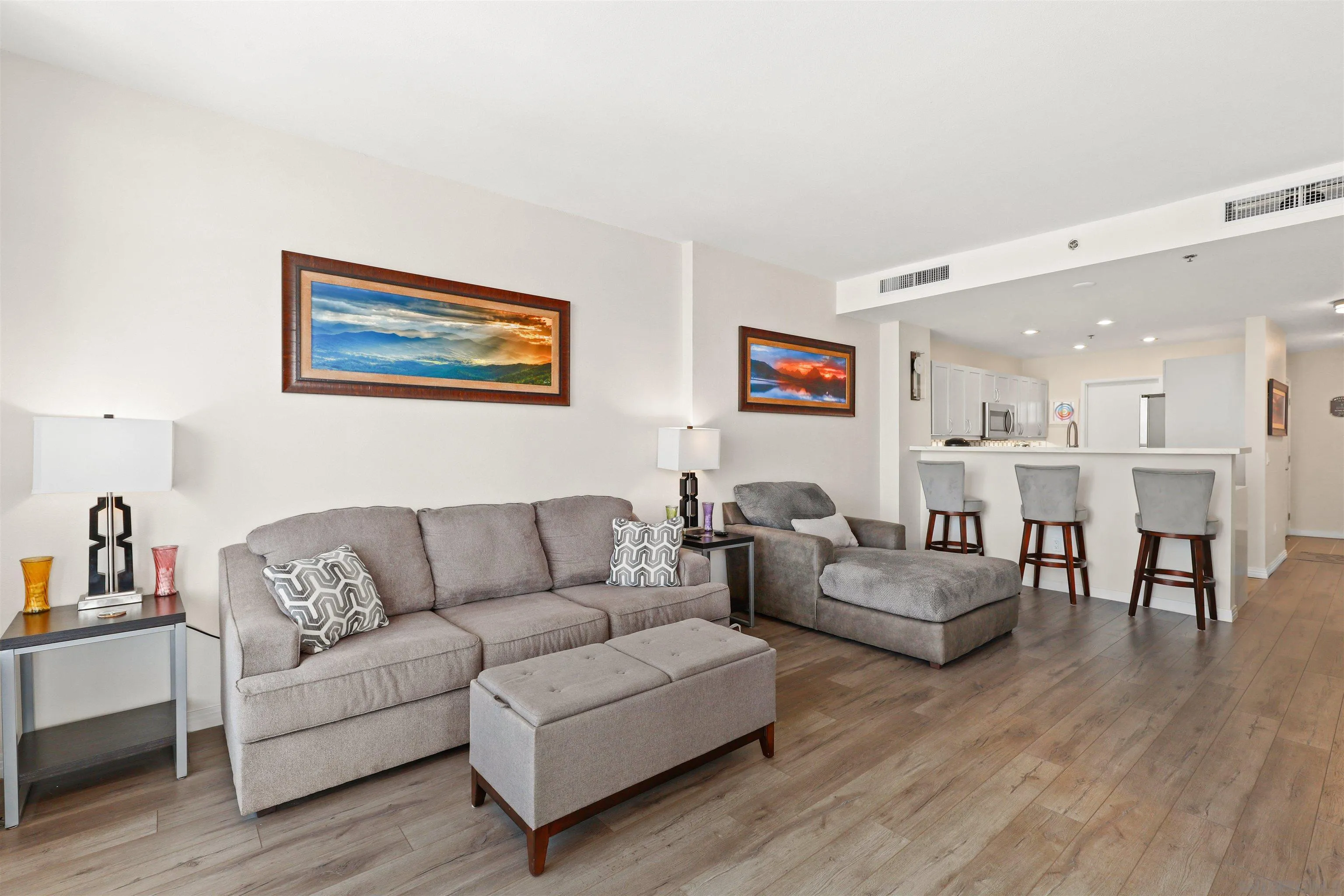 Photo #3: 250024161 Listing 