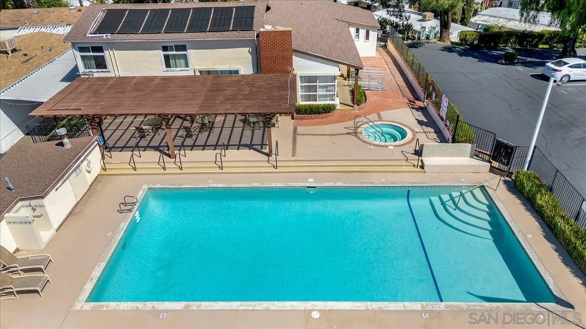 https://cdn.realtyfeed.com/cdn/127/250024164/0a704cf223983b25d727f719580a8921.webp