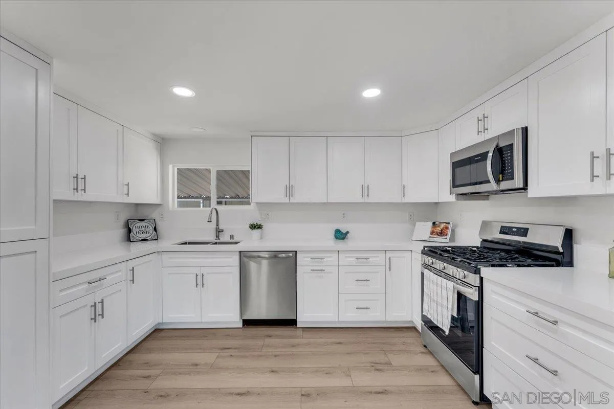 https://cdn.realtyfeed.com/cdn/127/250024164/8fa7a2bf4a567b500ac81af95817c877.webp
