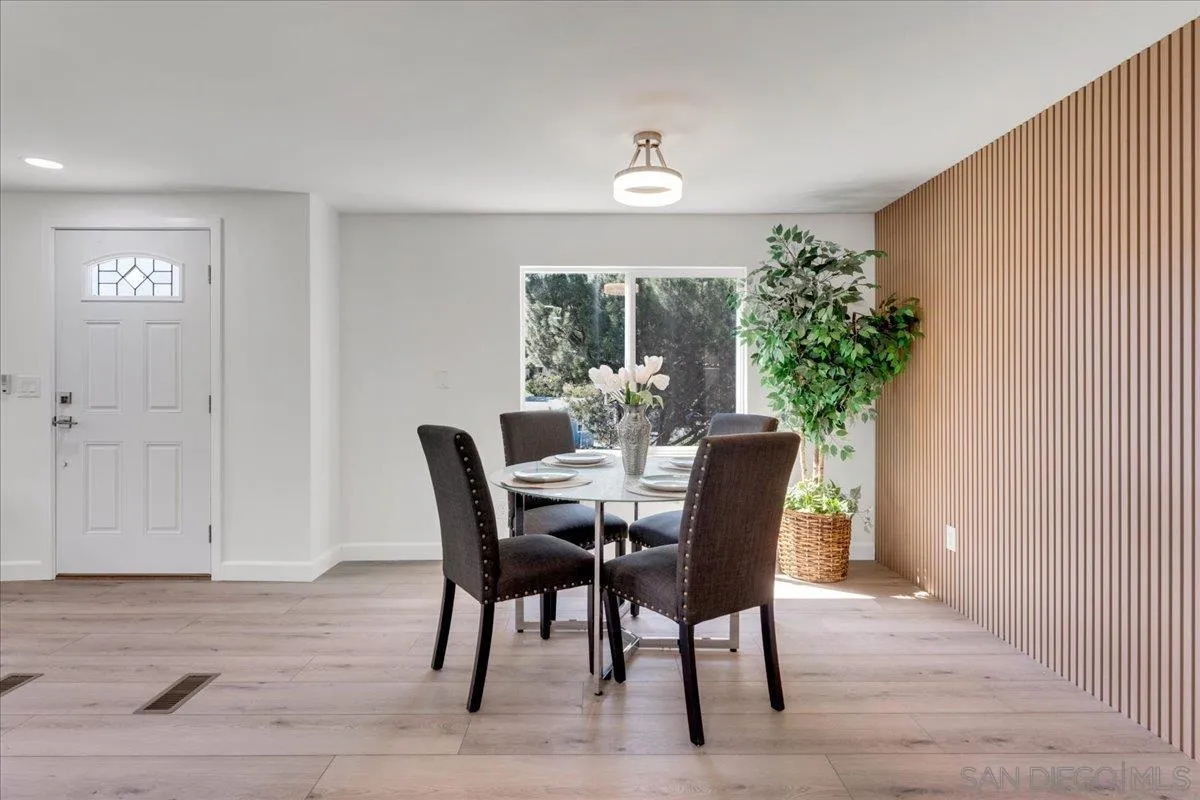 https://cdn.realtyfeed.com/cdn/127/250024164/968d2b94cda606683205ab7f20929419.webp