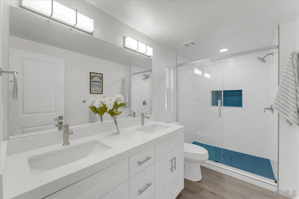 https://cdn.realtyfeed.com/cdn/127/250024164/aef742eae7611ac704f591ce2ea432d0.webp