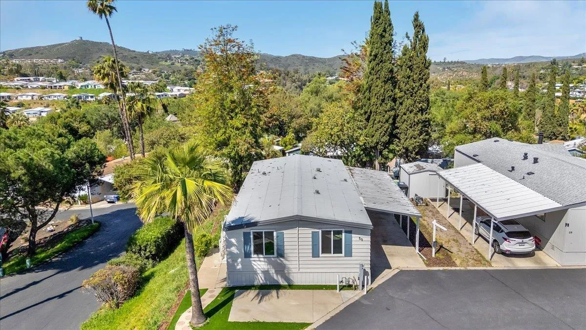 https://cdn.realtyfeed.com/cdn/127/250024164/e069acd1452fd909623b866798251a42.webp