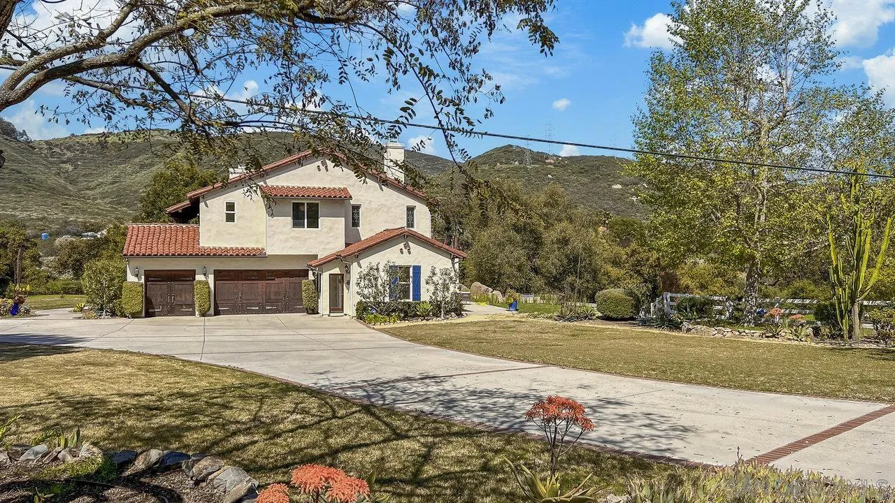https://cdn.realtyfeed.com/cdn/127/250024177/1ff3c5fad210f00635886f2c3b80ad6c.webp