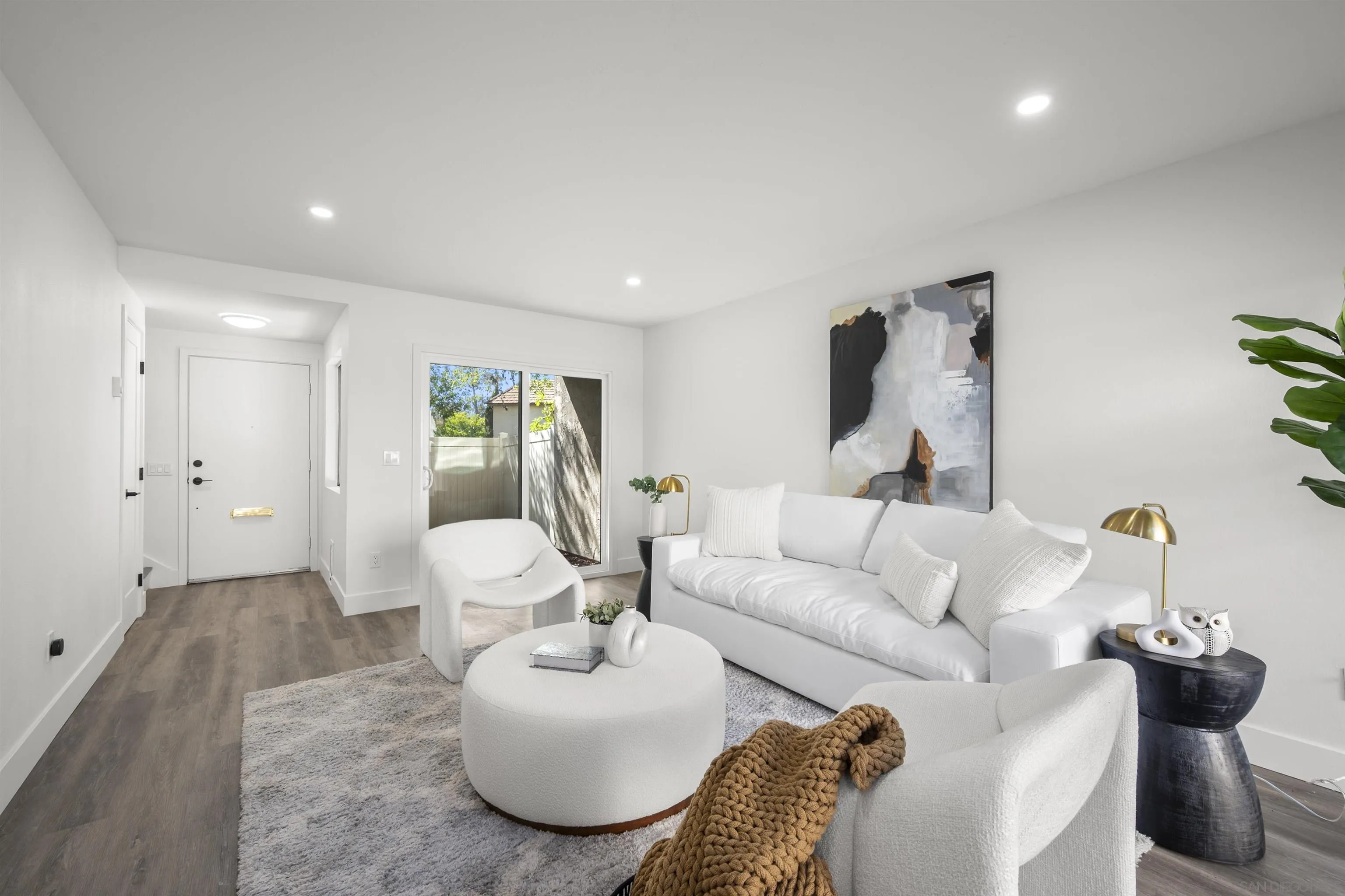Photo #2: 250024178 Listing 