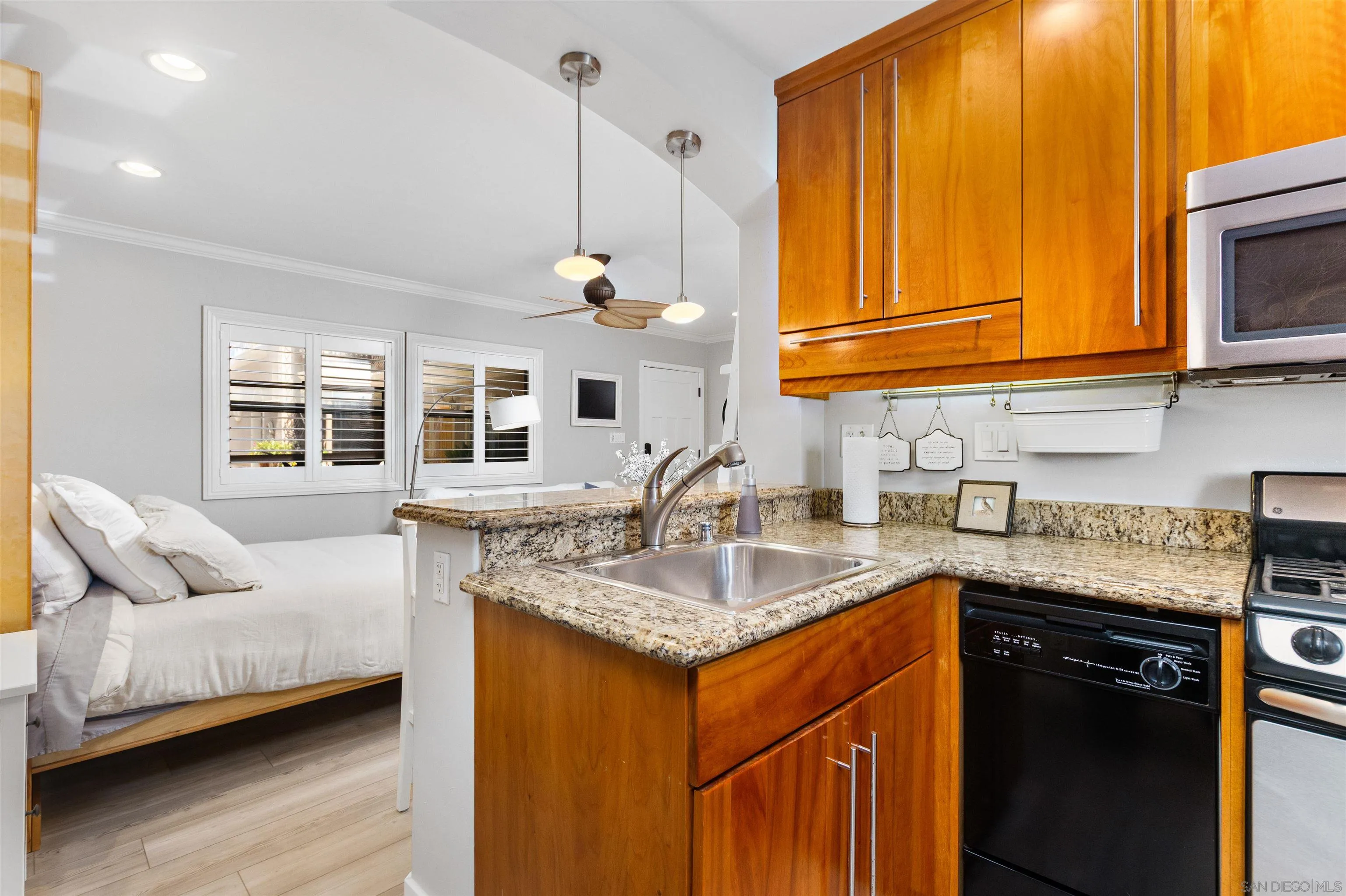 Photo #5: 250024188 Listing 