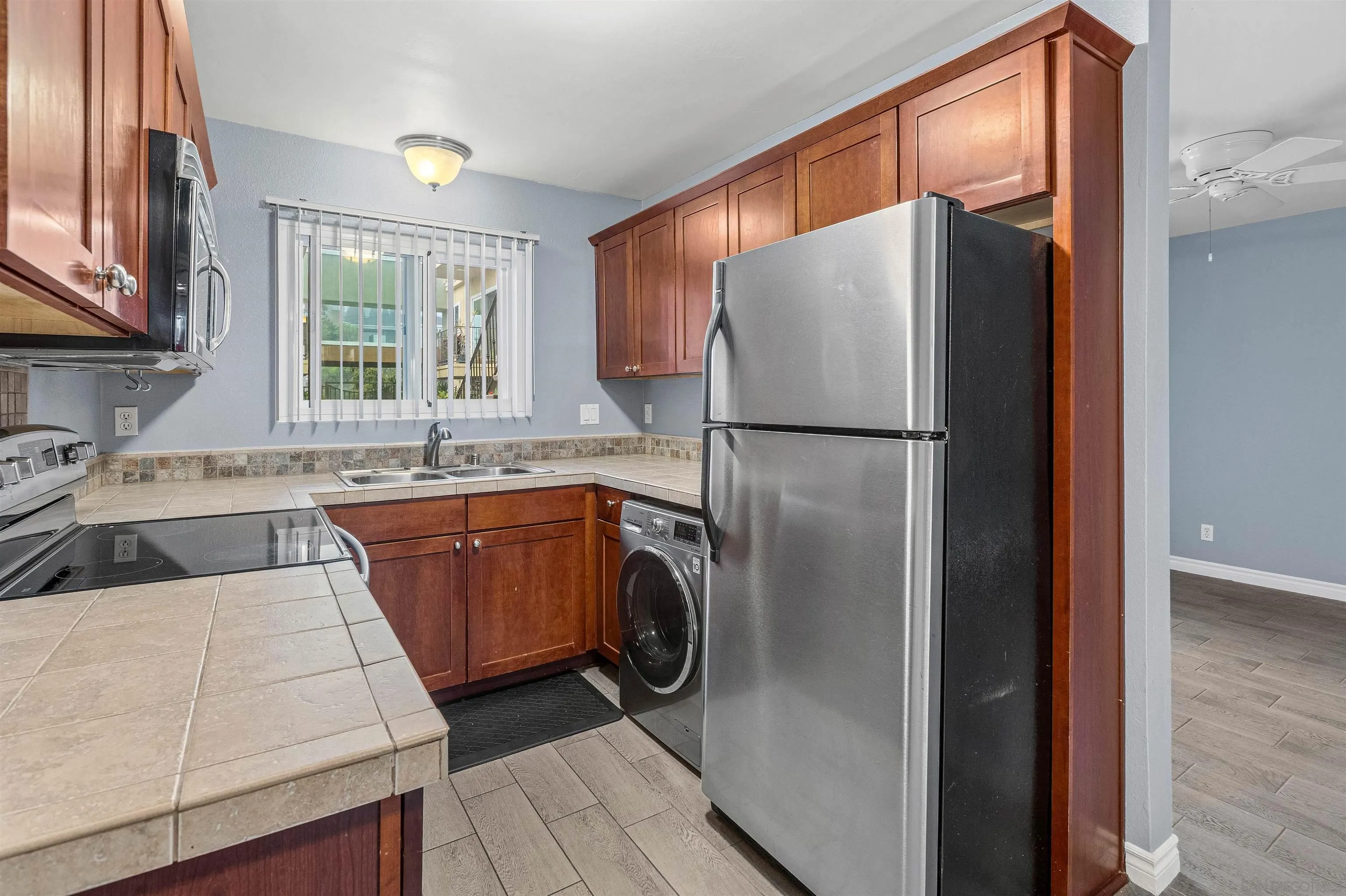 Photo #5: 250024201 Listing 