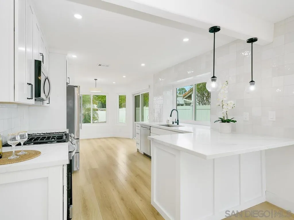 Photo #4: 250024213 Listing 