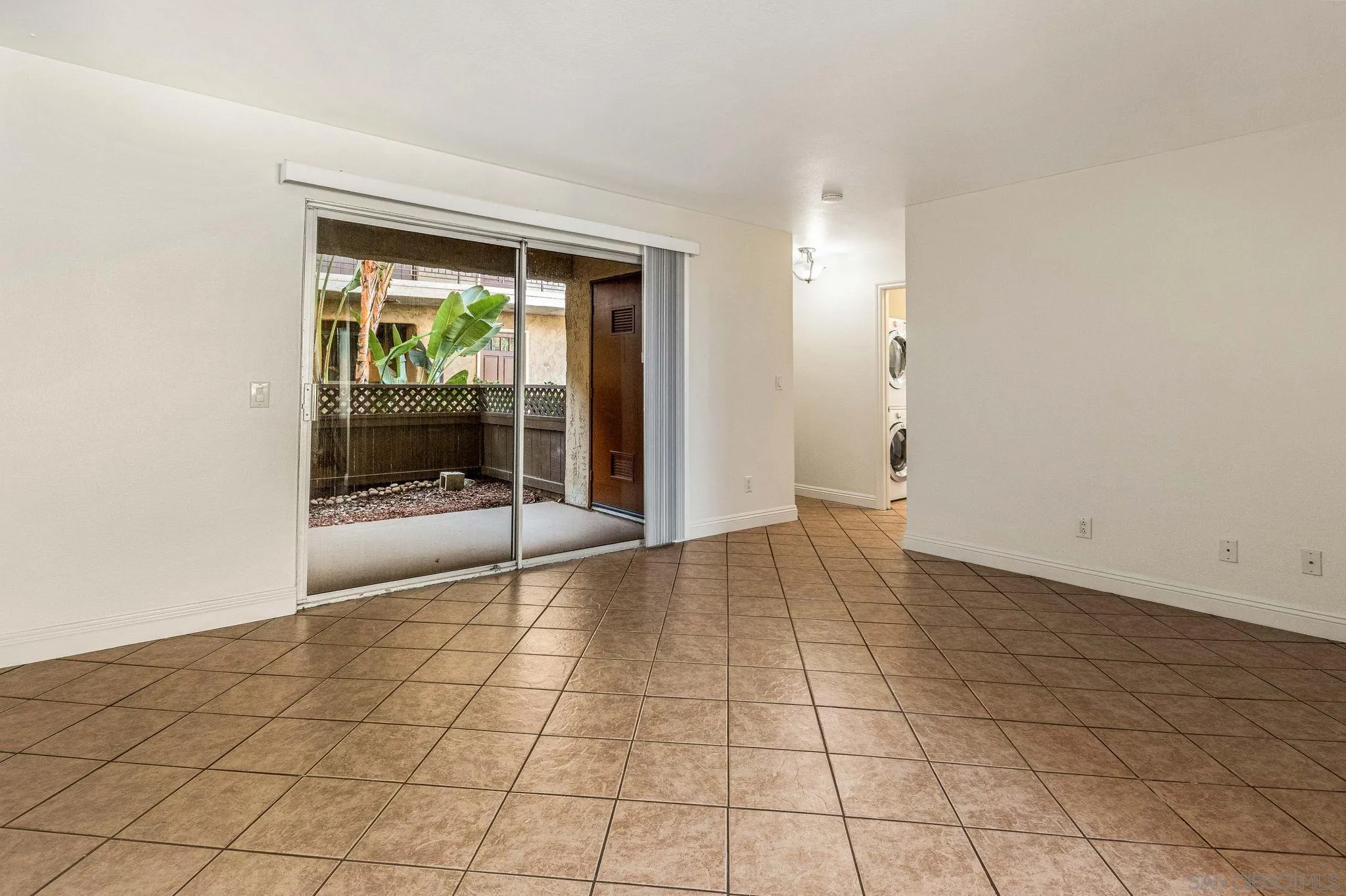 Photo #5: 250024233 Listing 