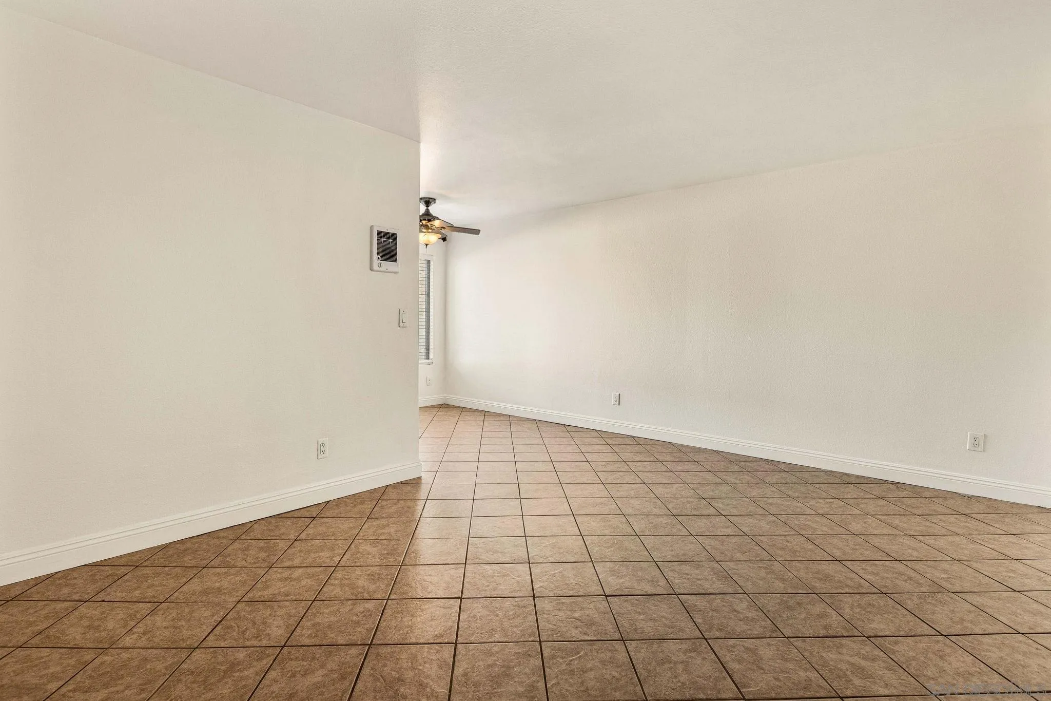 Photo #3: 250024233 Listing 