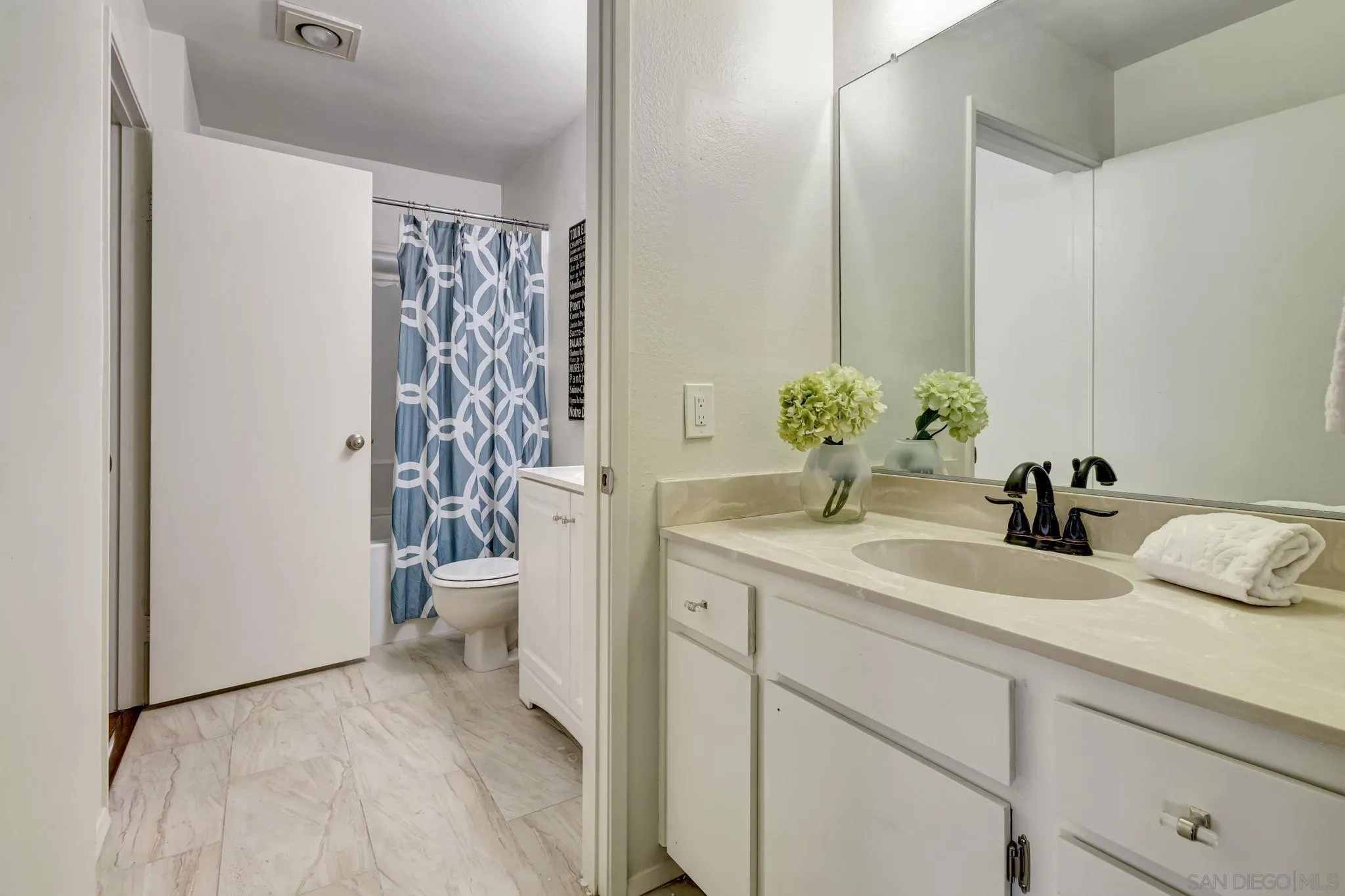 Photo #17: 250024279 Listing: Photo #17