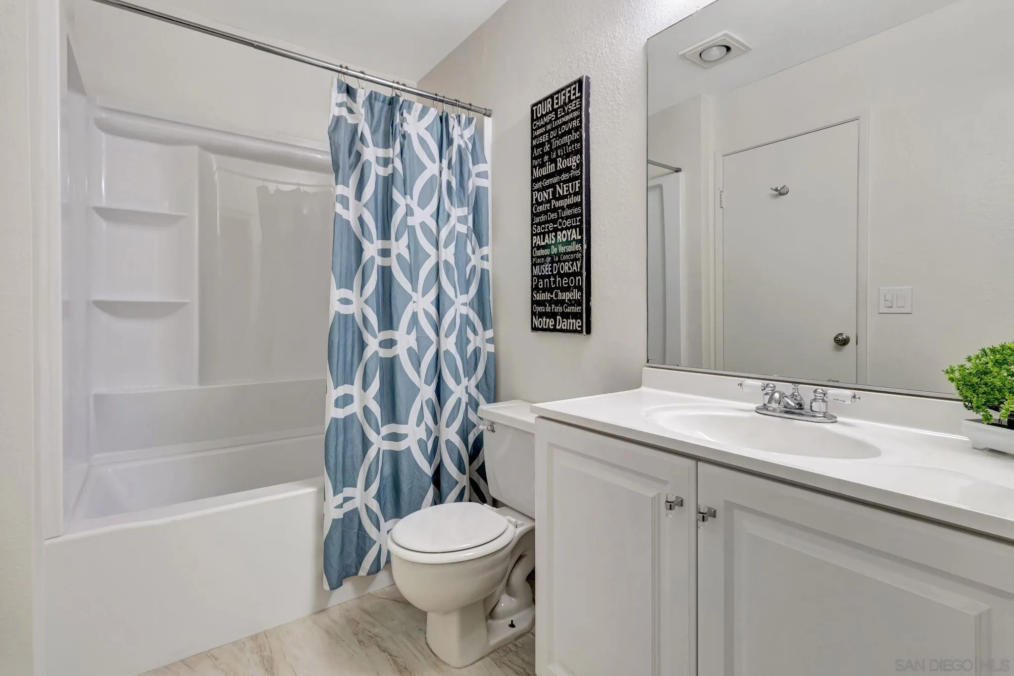 Photo #19: 250024279 Listing: Photo #19