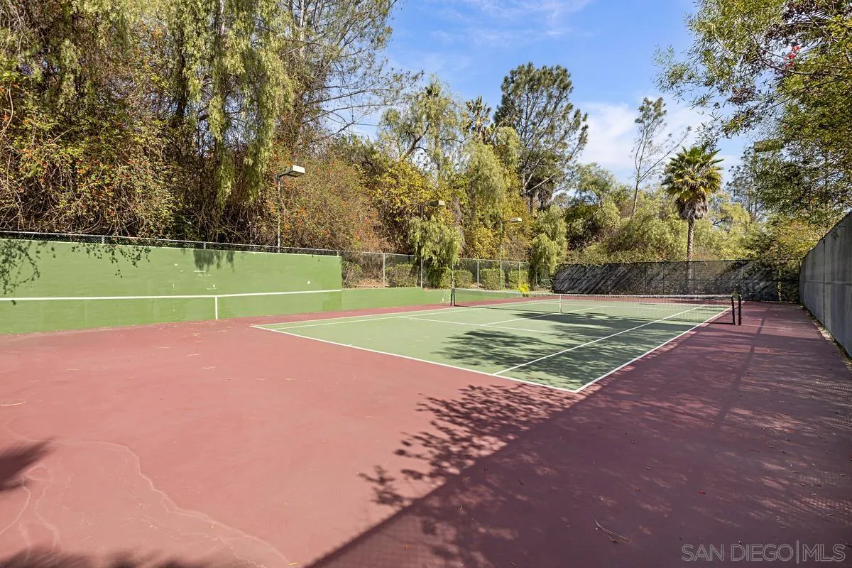 Photo #23: 250024345 Listing: Photo #23