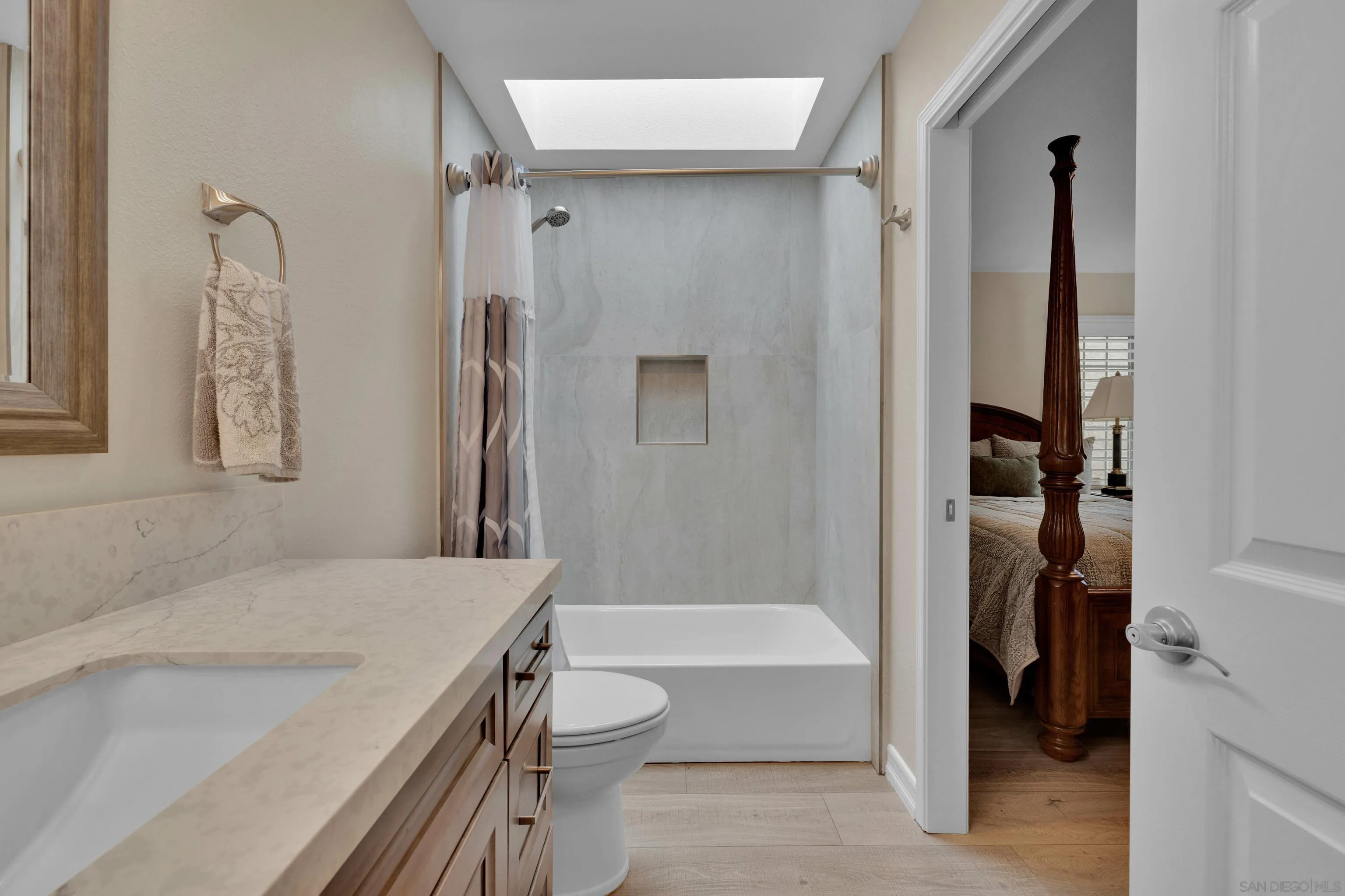 https://cdn.realtyfeed.com/cdn/127/250024383/01a6543ae1174a825420551518e4b372.webp